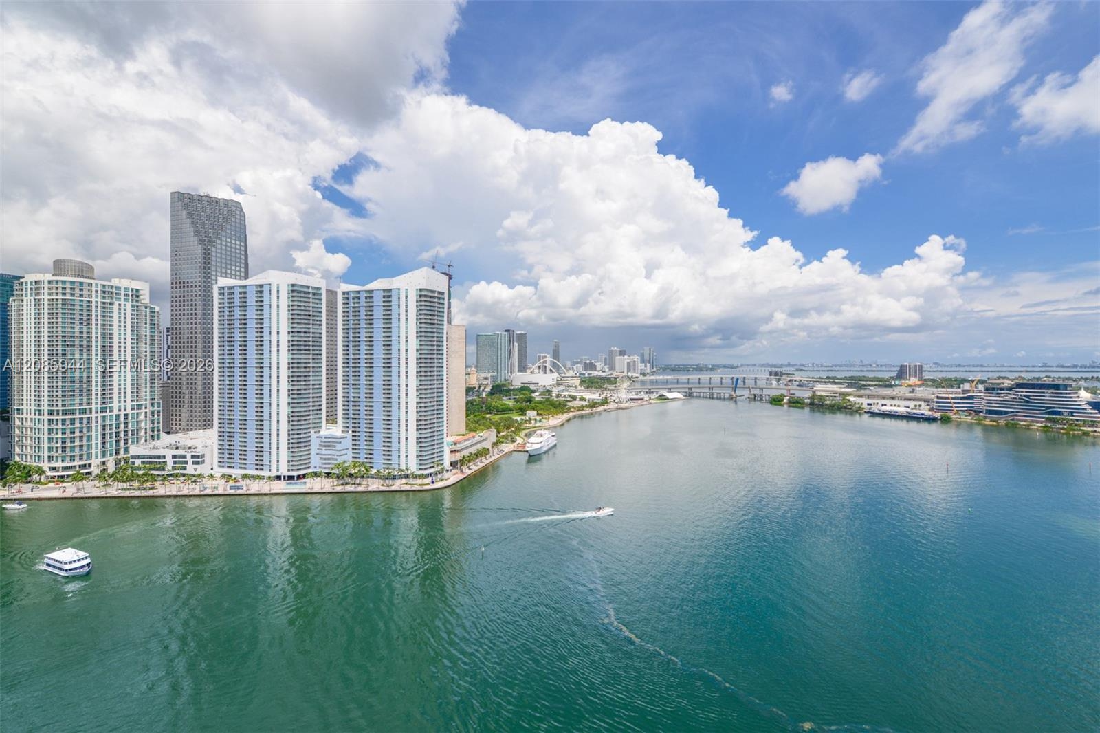 848 Brickell Key Dr # 2702, Miami FL 33131 photo 3