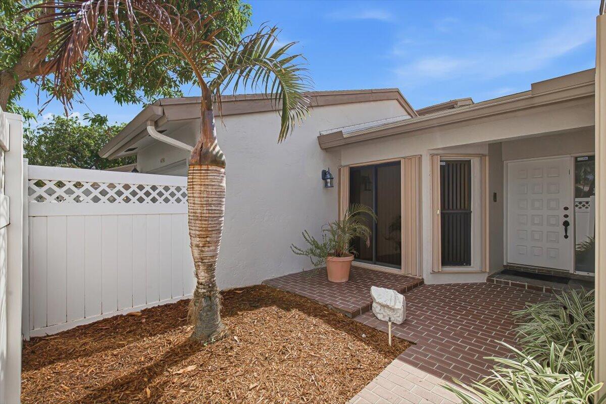 6676 Canary Palm Circle # 19, Boca Raton FL 33433 photo 5
