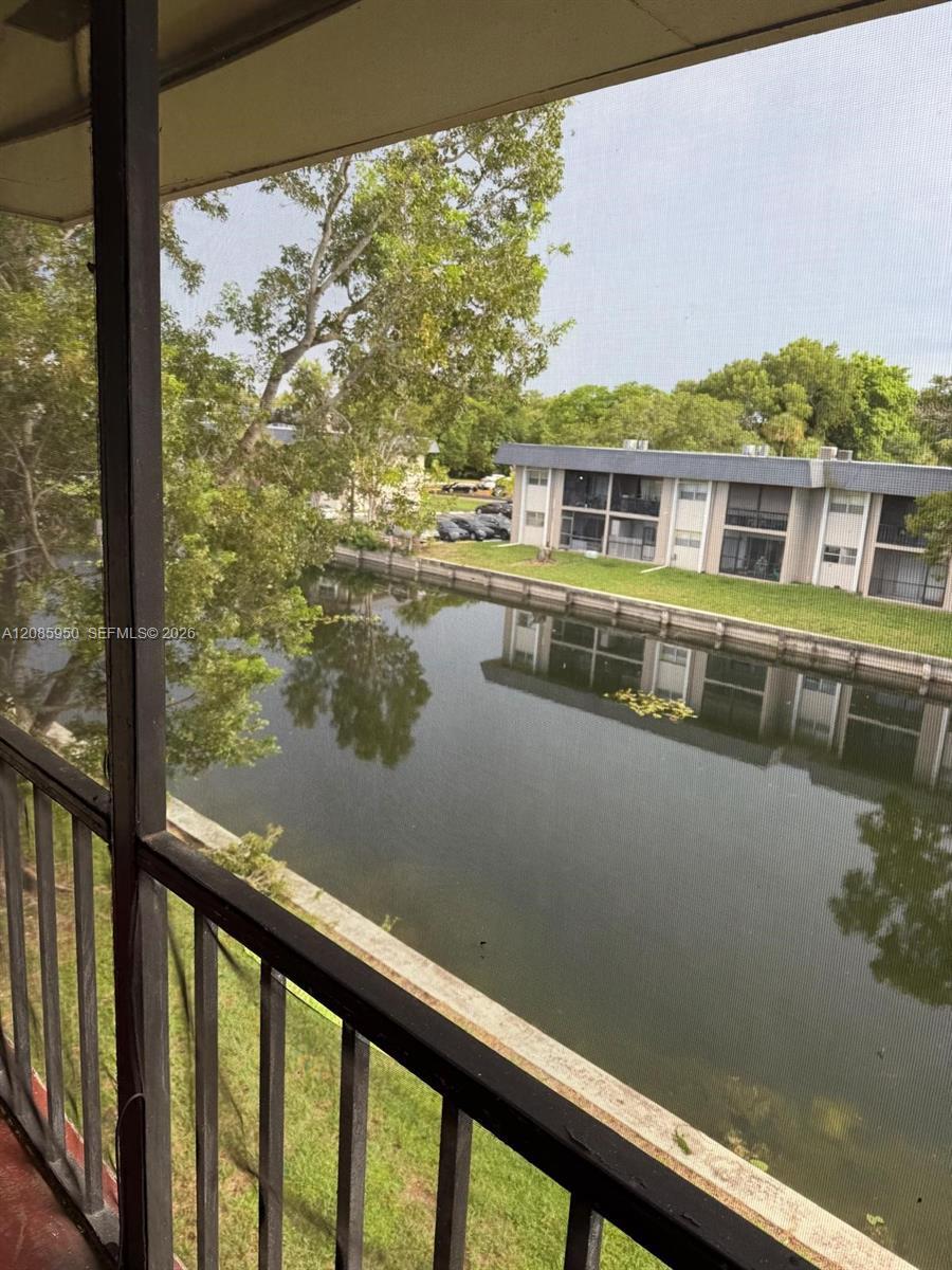 8040 N Colony Cir N # 304, Tamarac FL 33321 photo 2
