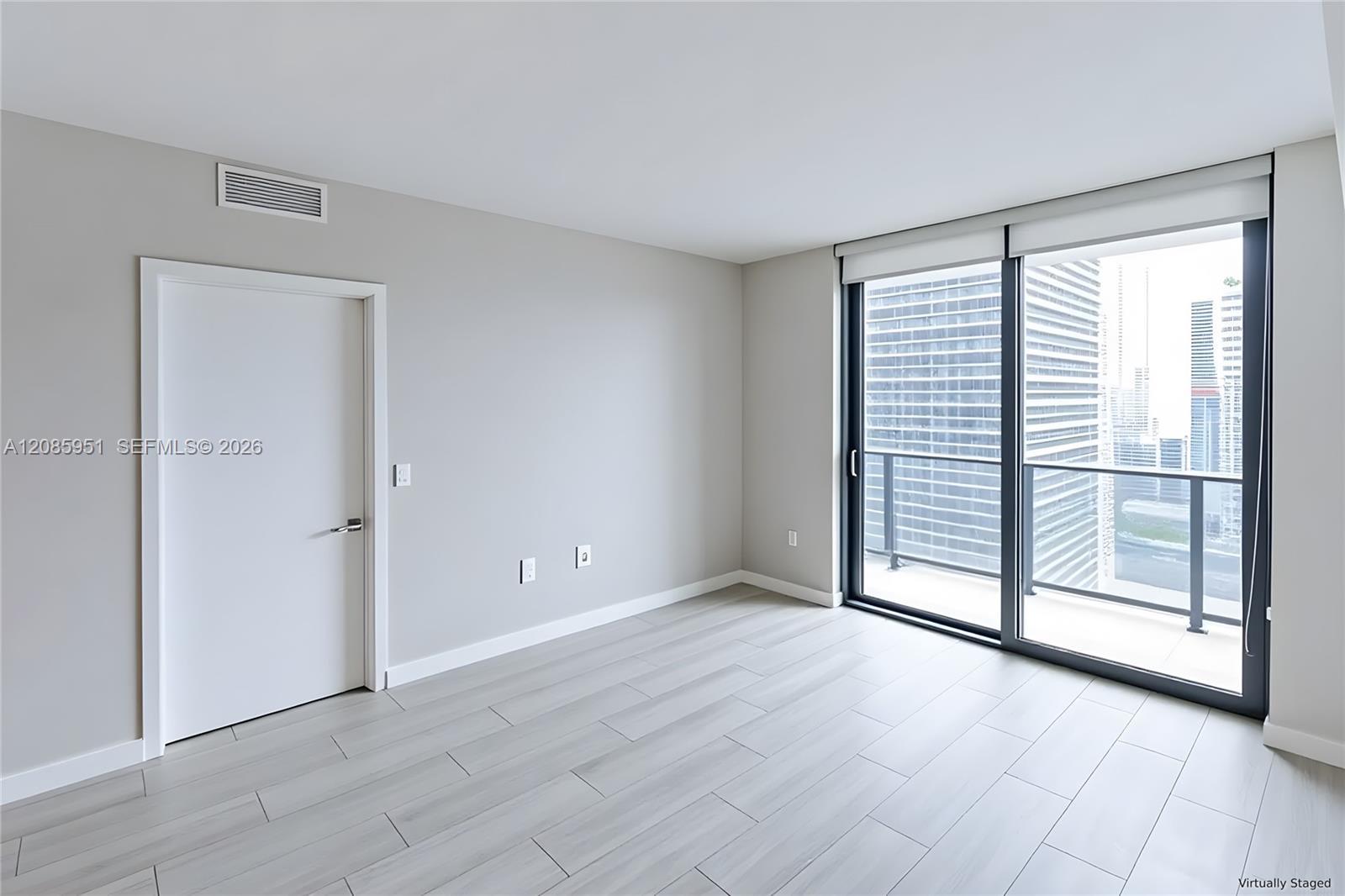 45 SW 9th St # 3105, Miami FL 33130 photo 2