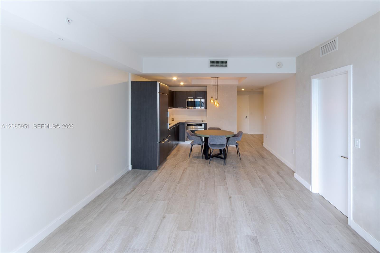 45 SW 9th St # 3105, Miami FL 33130 photo 5
