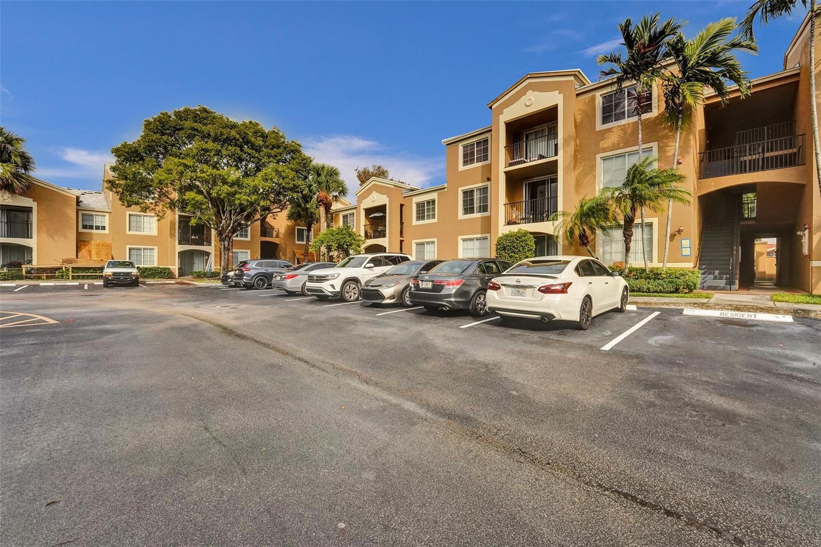 7940 N NOB HILL Road # 304, Tamarac FL 33321 photo 2