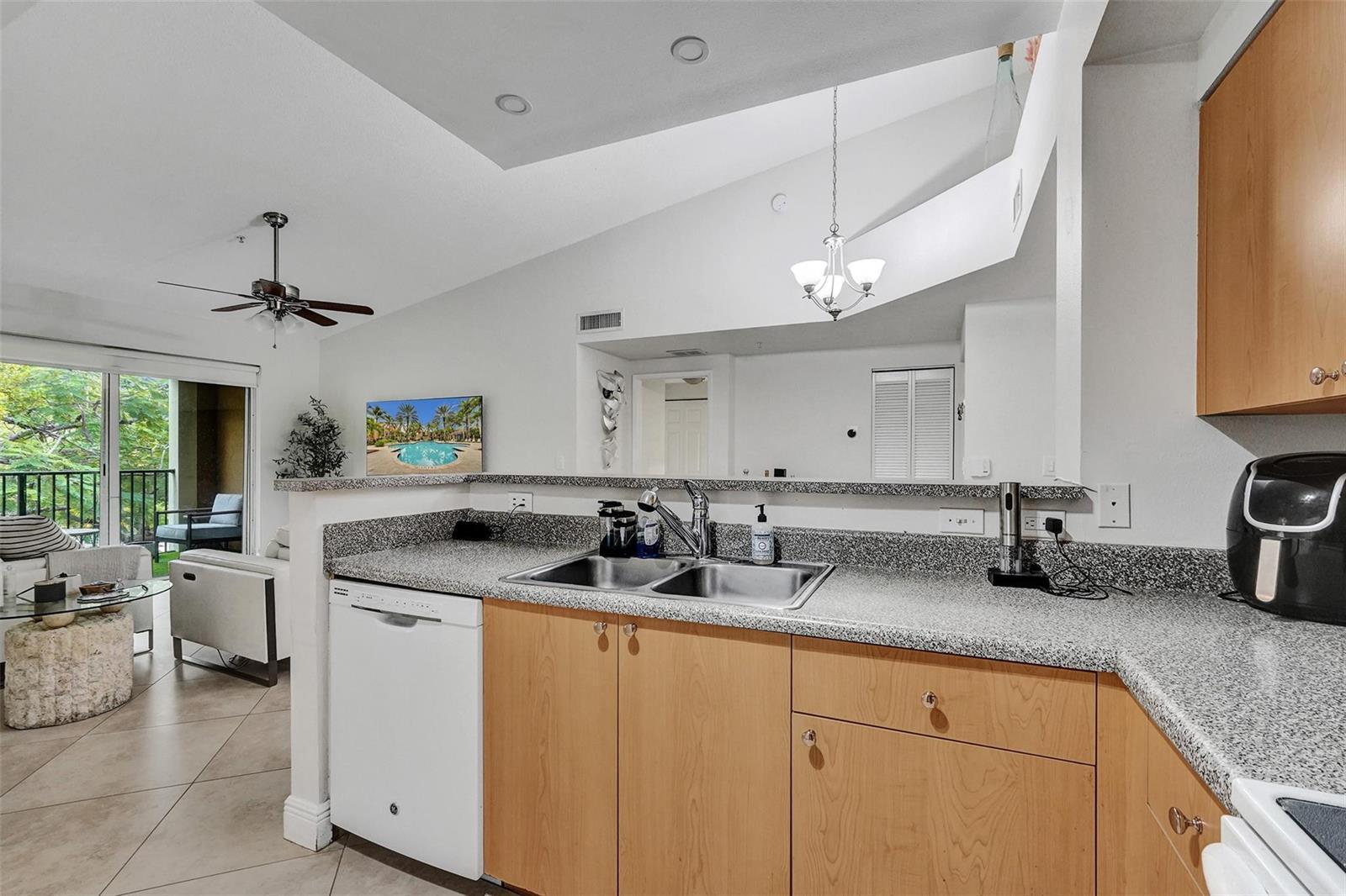 7940 N NOB HILL Road # 304, Tamarac FL 33321 photo 5