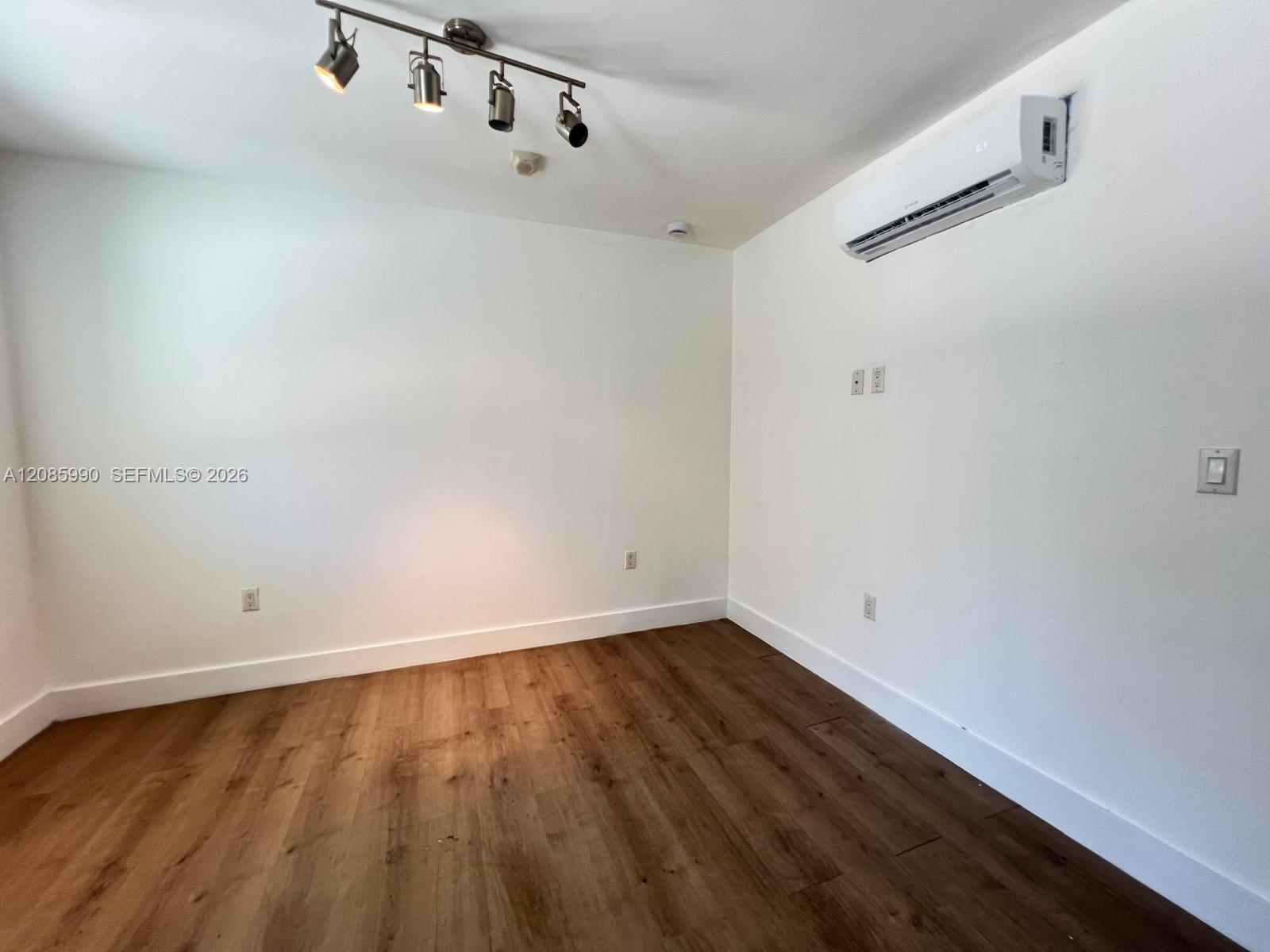 1550 NW 1st Ct # 2, Miami FL 33136 photo 5