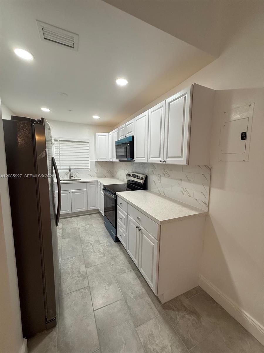 1507 Hayes St, Hollywood FL 33020 photo 4