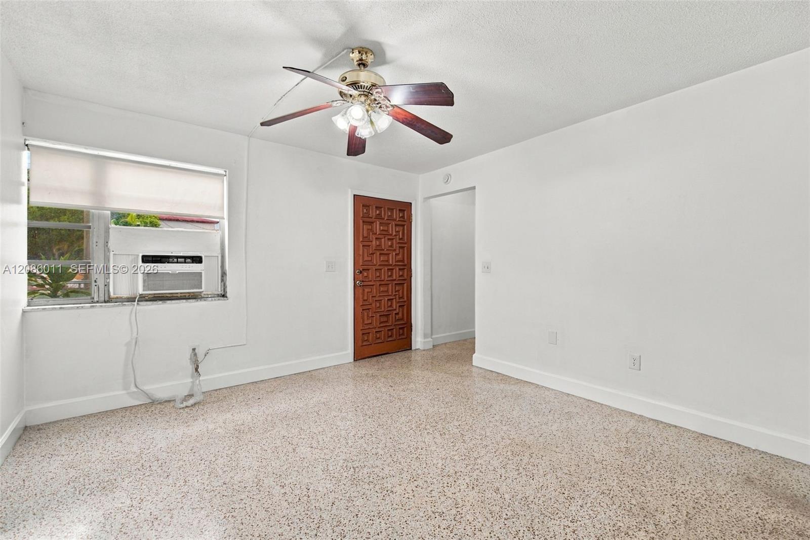 882 NW 2nd St, Miami FL 33128 photo 4