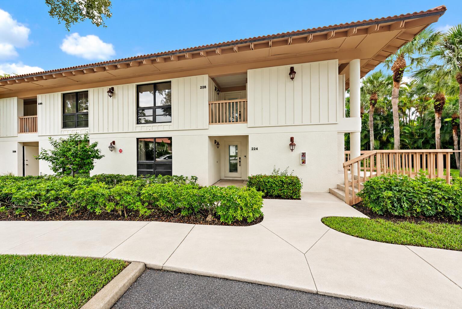 224 Brackenwood Terrace, Palm Beach Gardens FL 33418