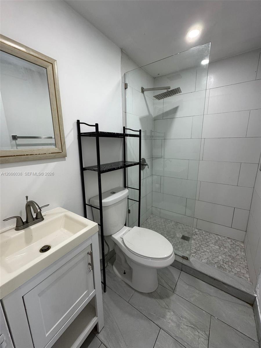 685 SW 7th Ter # 2, Dania Beach FL 33004 photo 5