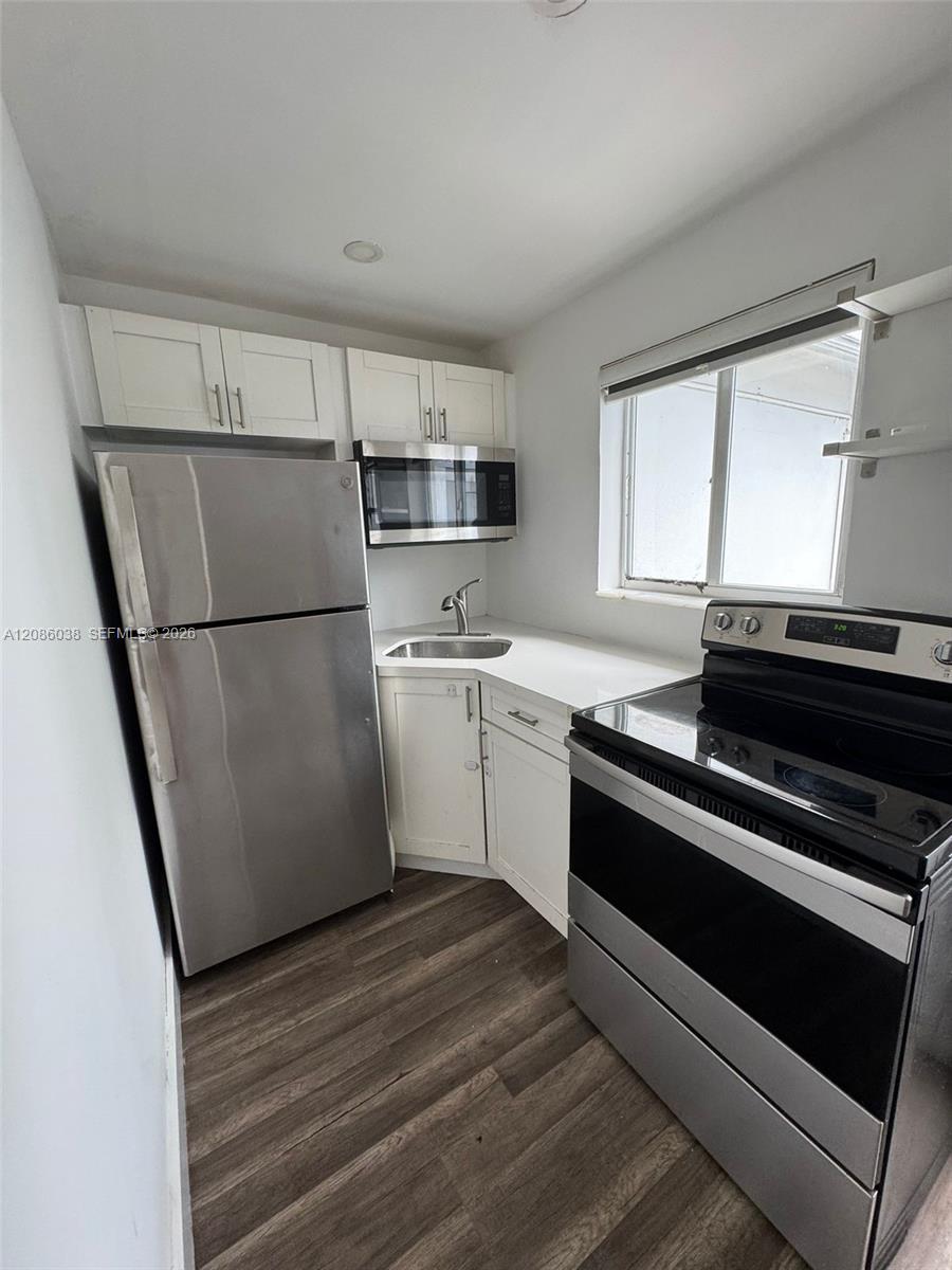 685 SW 7th Ter # 2, Dania Beach FL 33004 photo 4
