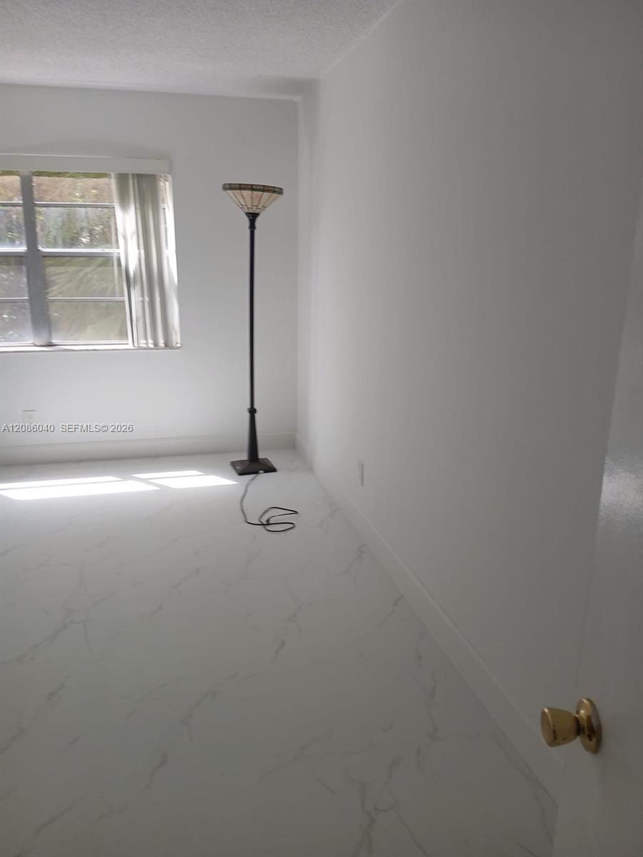 8405 NW 8th St # 311, Miami FL 33126 photo 5