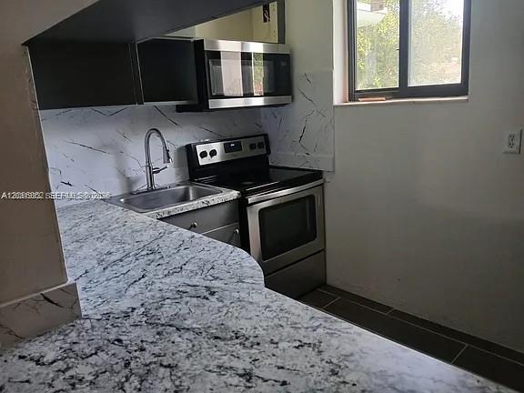 1400 NE 148th St # 1, Miami FL 33161 photo 2