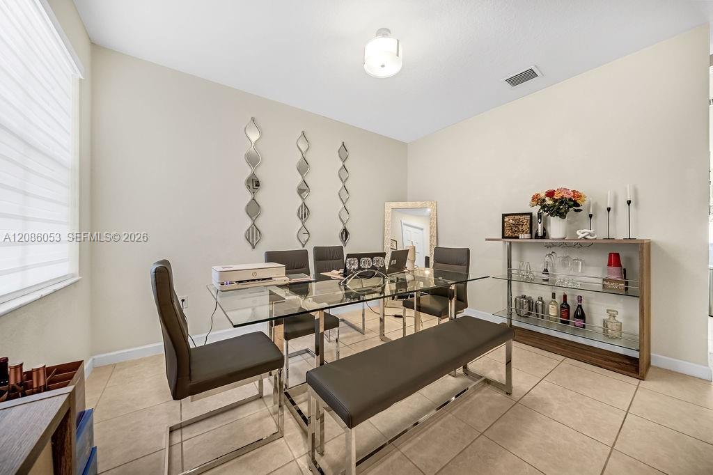10657 W 32nd Ln, Hialeah FL 33018 photo 4
