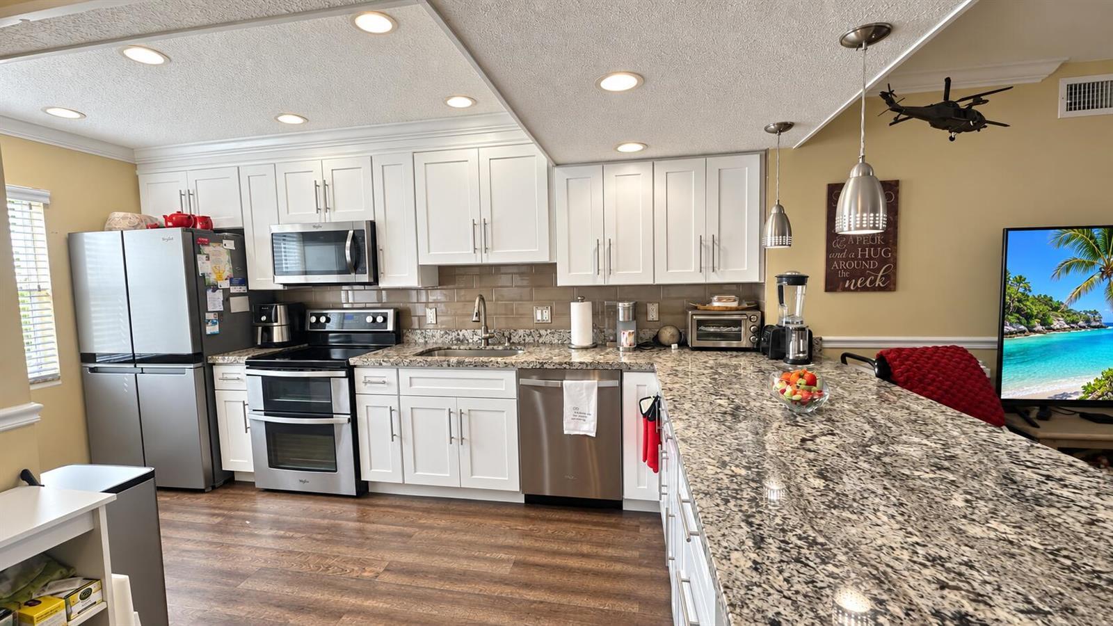 14 COLONIAL CLUB Drive # 103, Boynton Beach FL 33435 photo 4