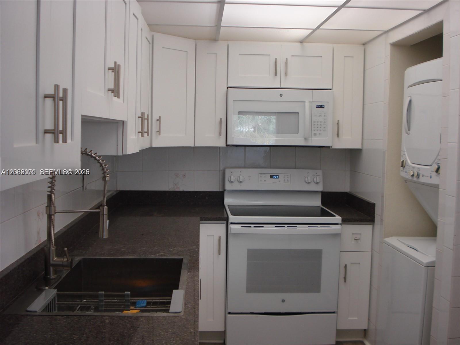 10000 NW 80th Ct # 2312, Hialeah Gardens FL 33016 photo 4