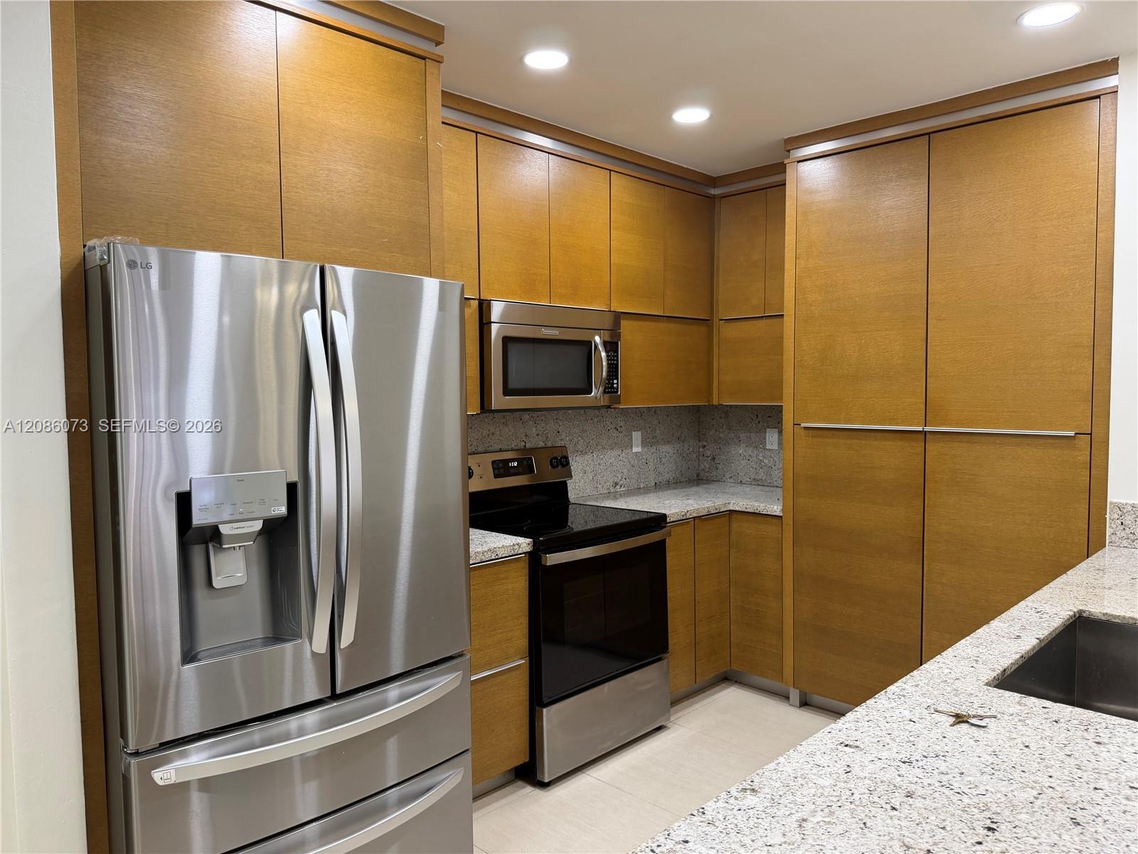 8449 Ardoch Rd # 8449, Miami Lakes FL 33016 photo 5
