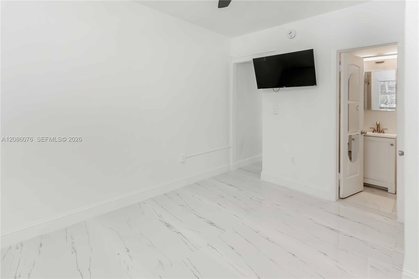 1236 NE 109th St # 3, Miami FL 33161 photo 5