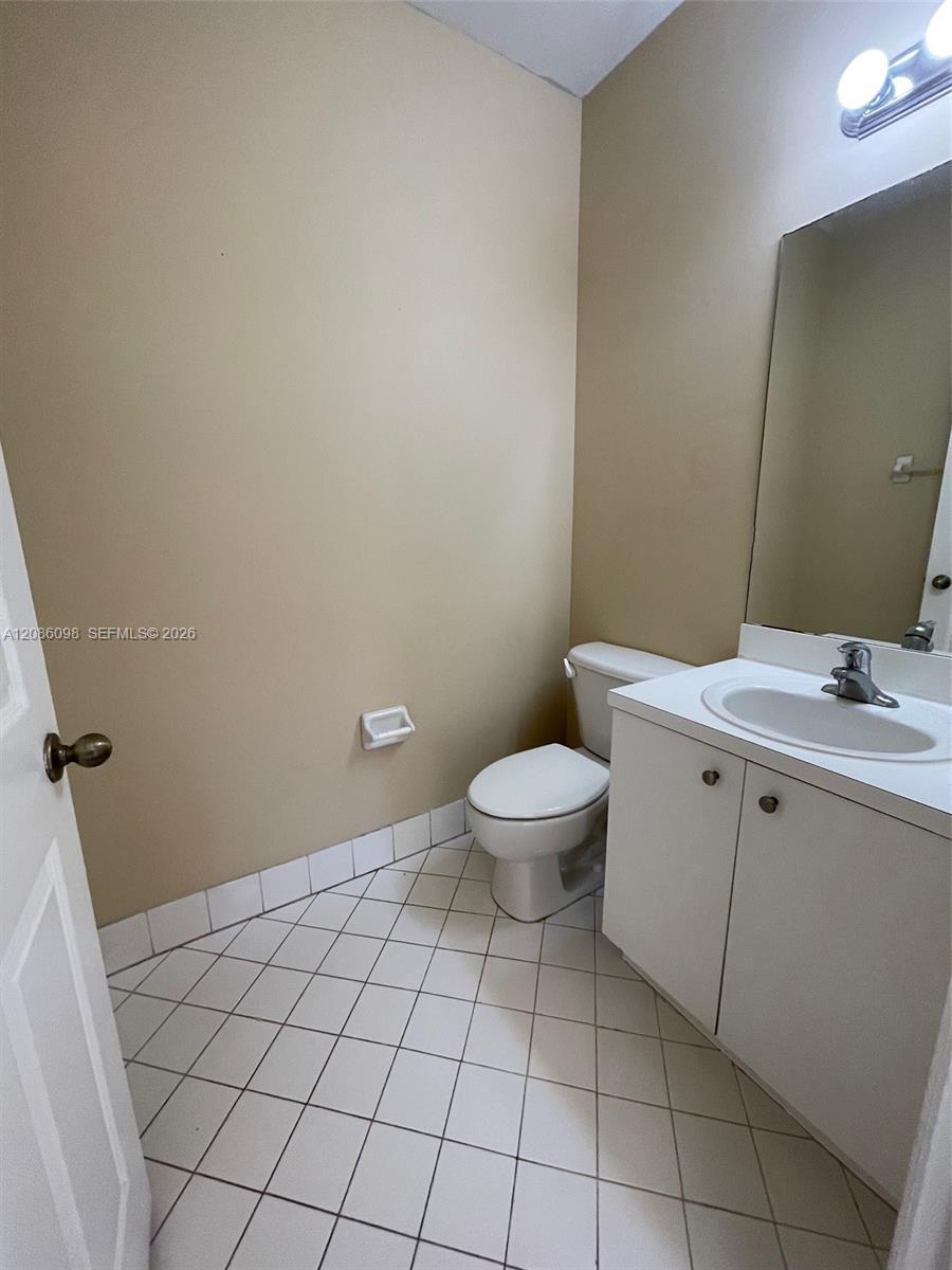 992 NE 41st Pl, Homestead FL 33033 photo 5