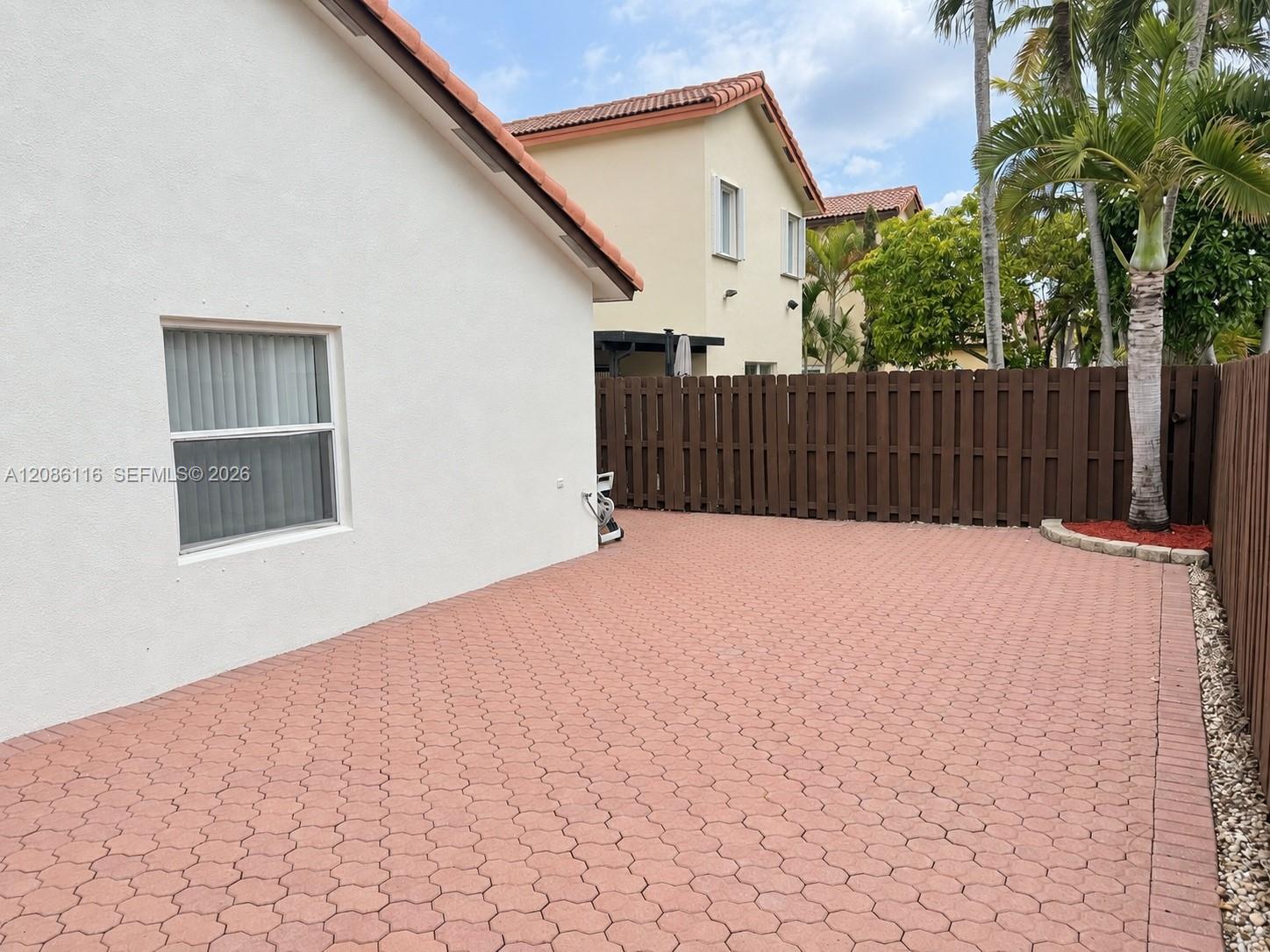11270 NW 53rd Ln, Doral FL 33178 photo 5