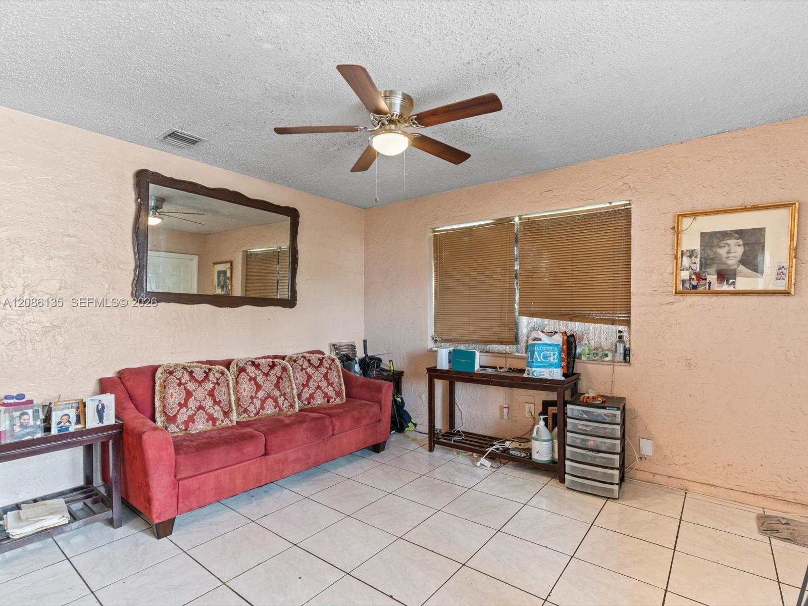 2118 NW 47th St, Miami FL 33142 photo 3