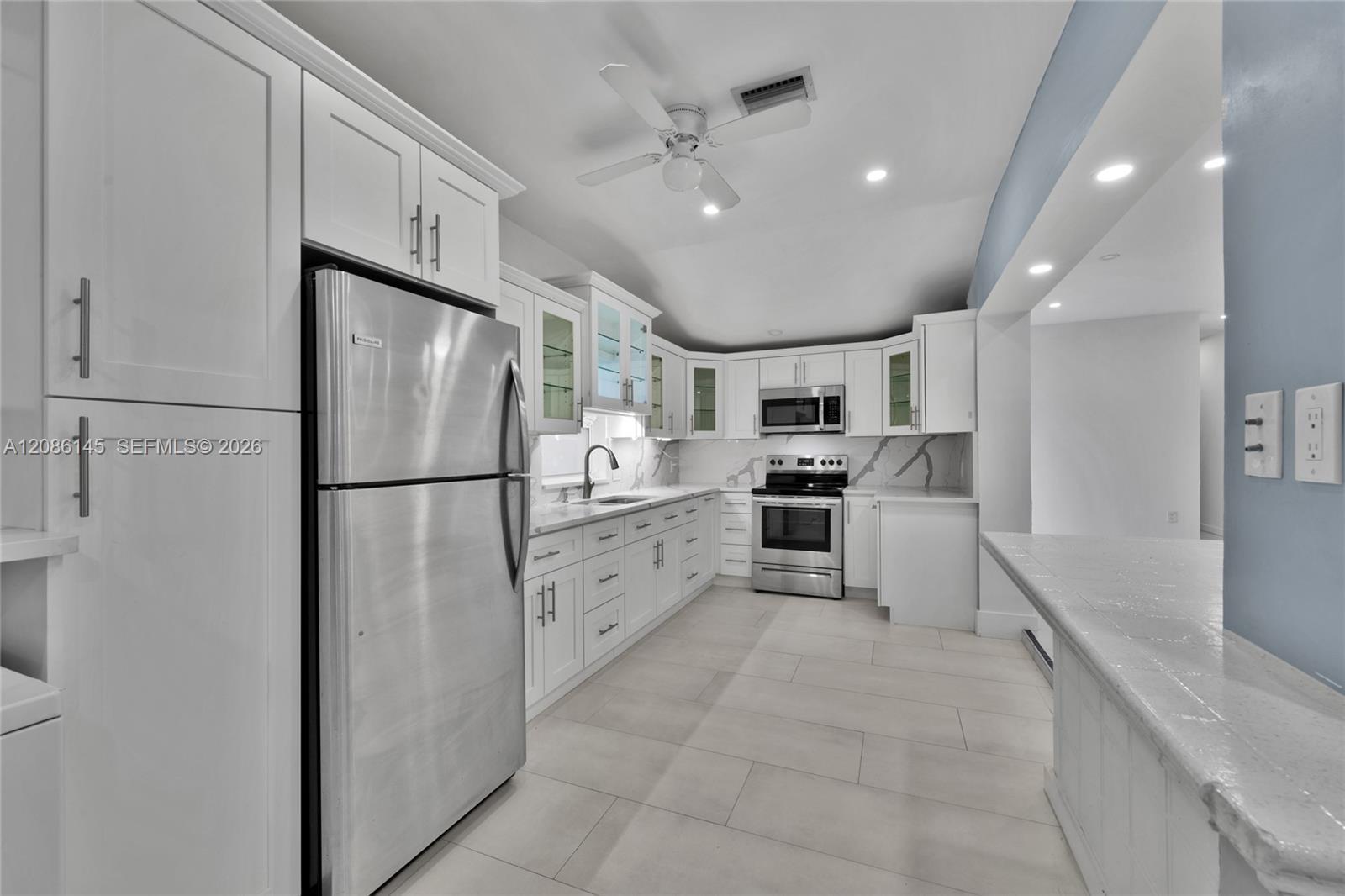 2041 NE 182nd St, North Miami Beach FL 33162 photo 3