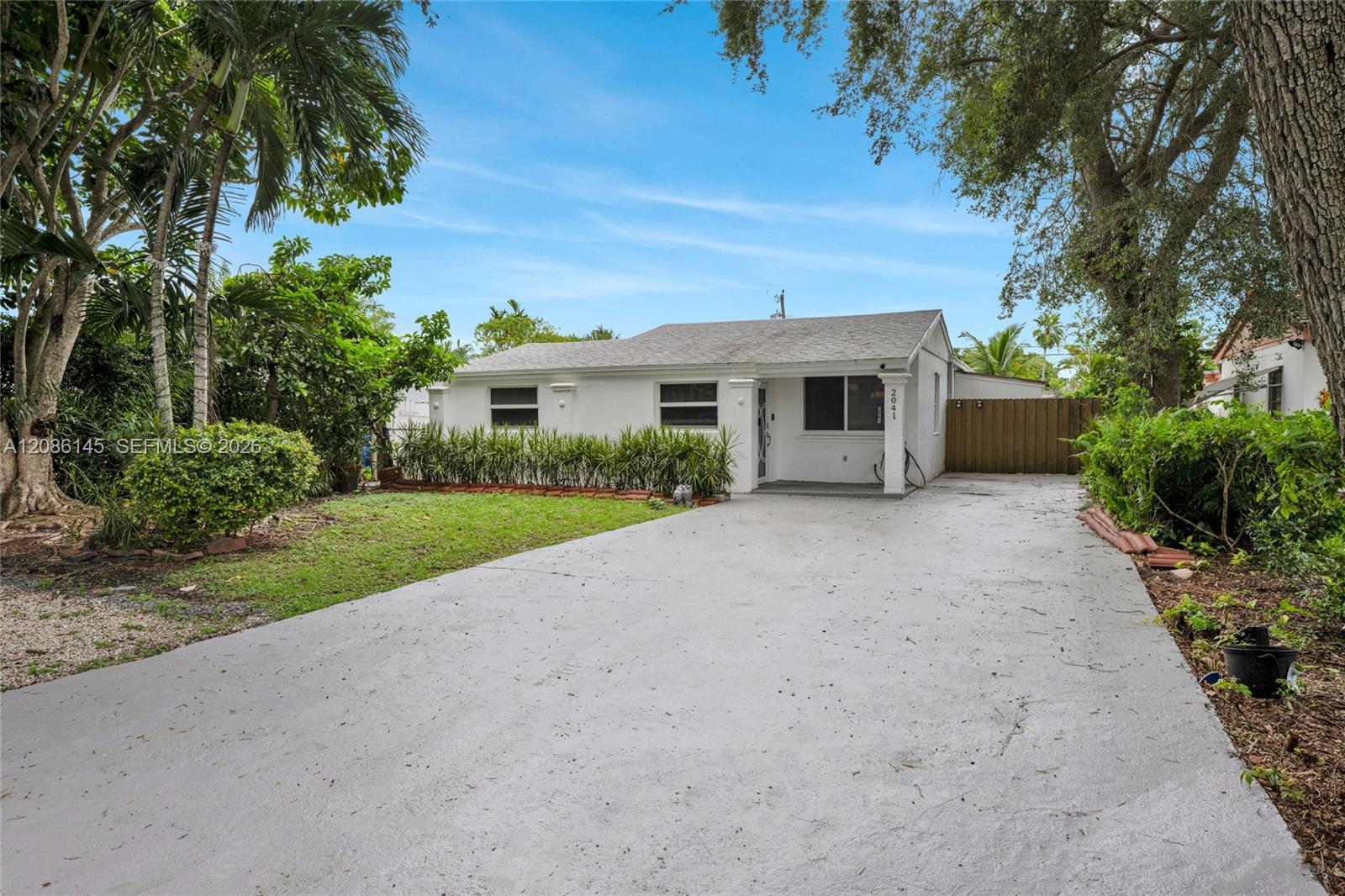 2041 NE 182nd St, North Miami Beach FL 33162