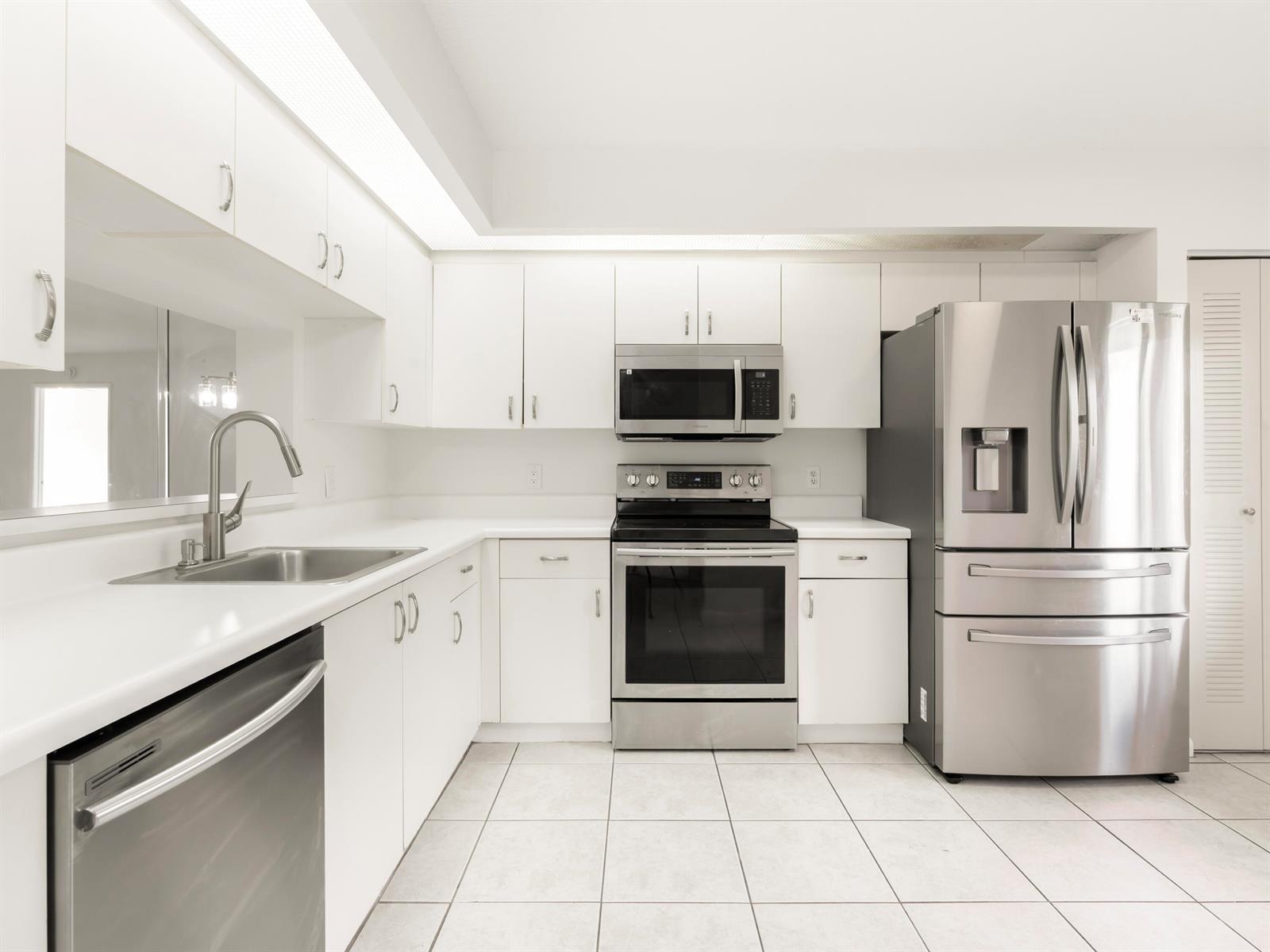 1651 SW 127TH Avenue SW # 105A, Pembroke Pines FL 33027 photo 4