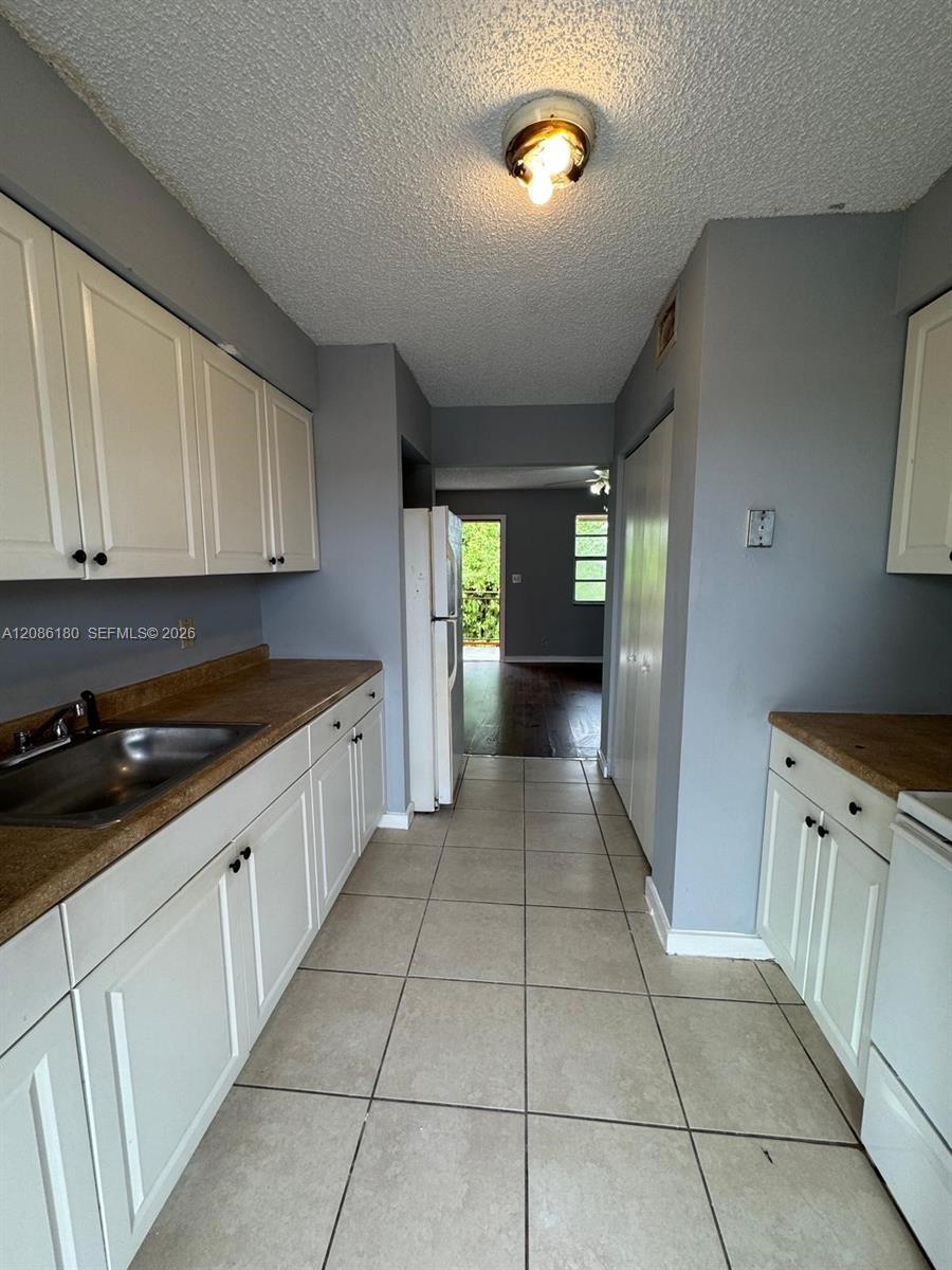 2920 Pierce St # 9, Hollywood FL 33020 photo 5