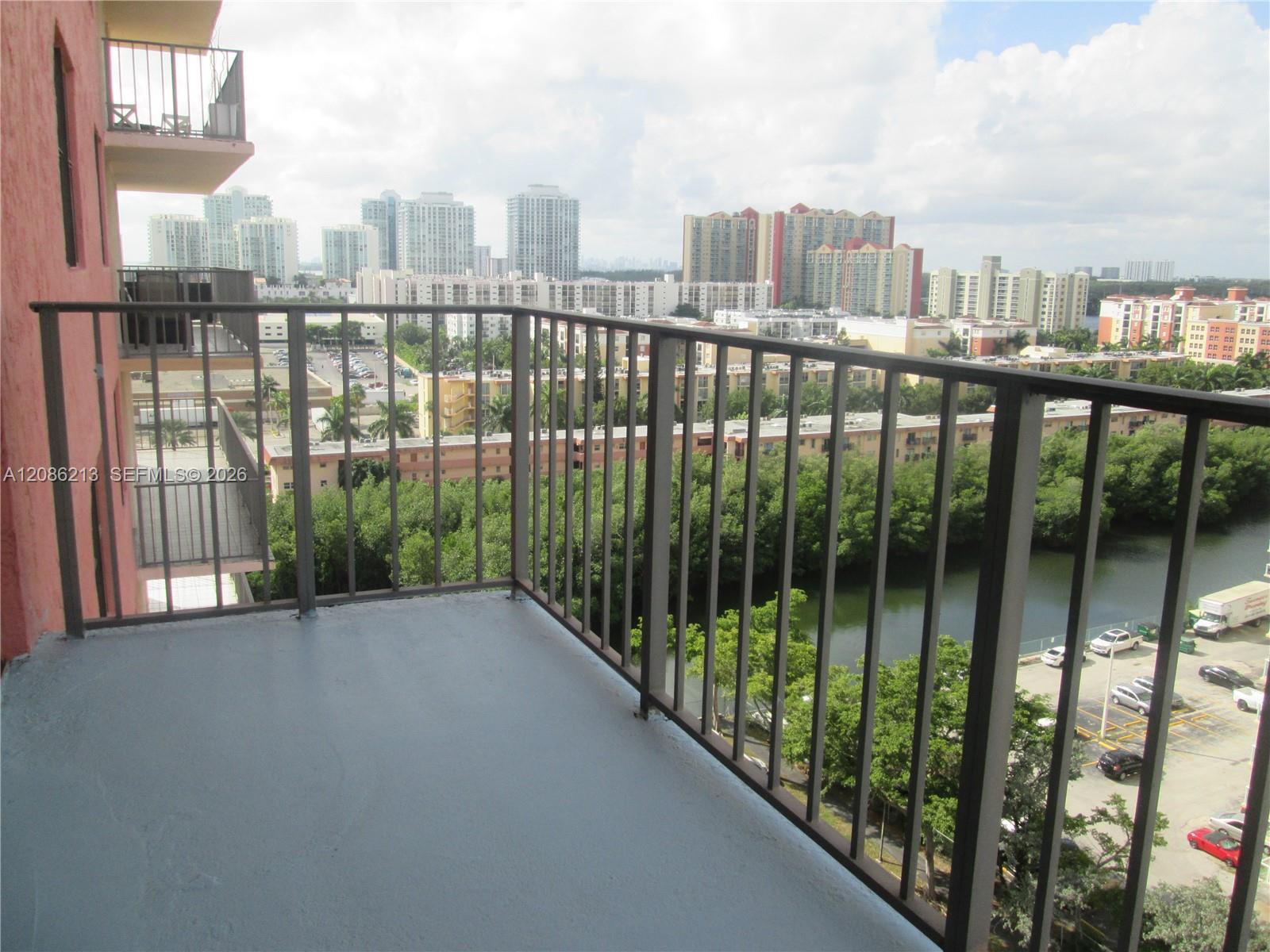 210 174th St # 1510, Sunny Isles Beach FL 33160 photo 4