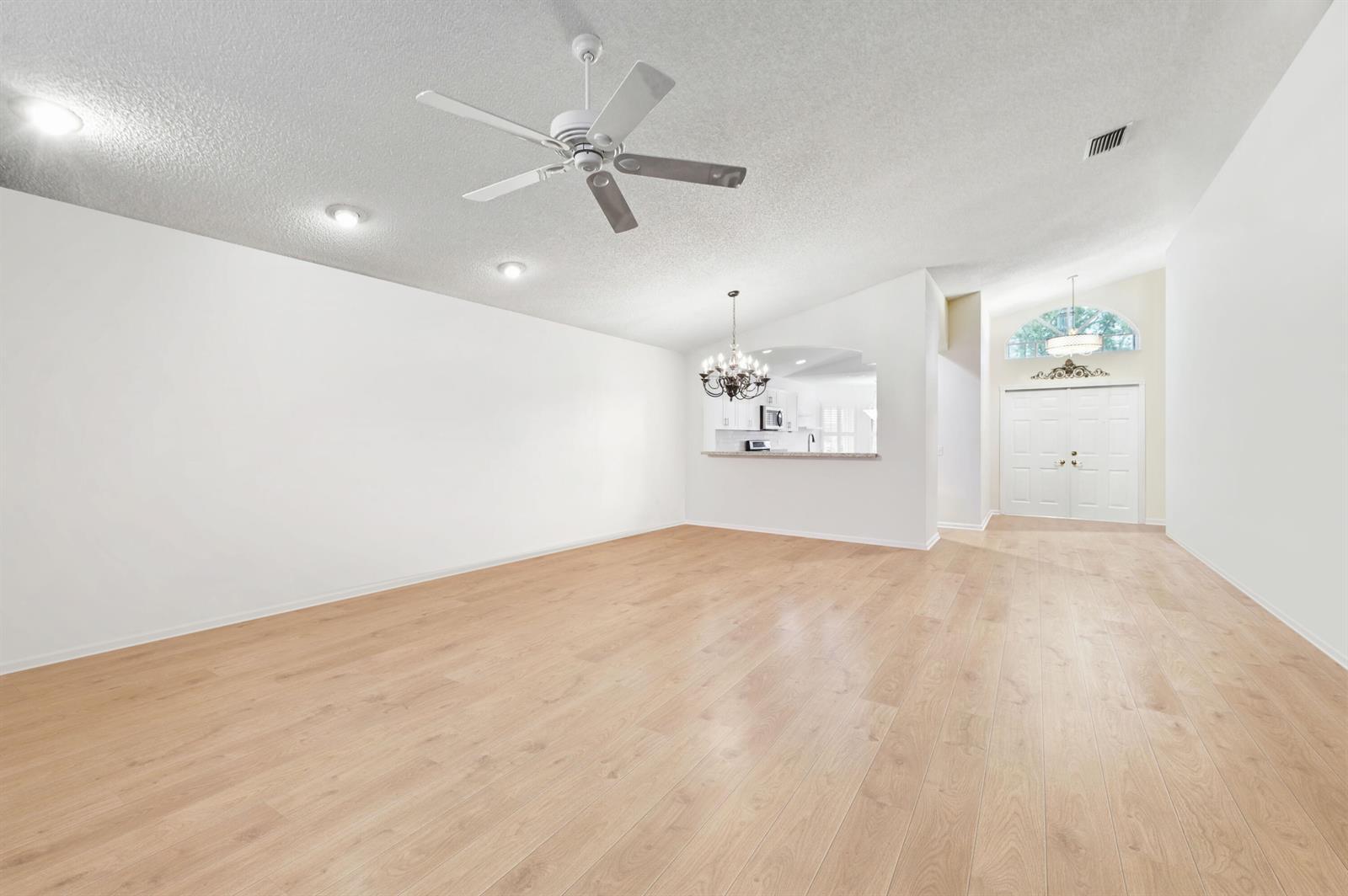 11163 Mandalay Way, Boynton Beach FL 33437 photo 3