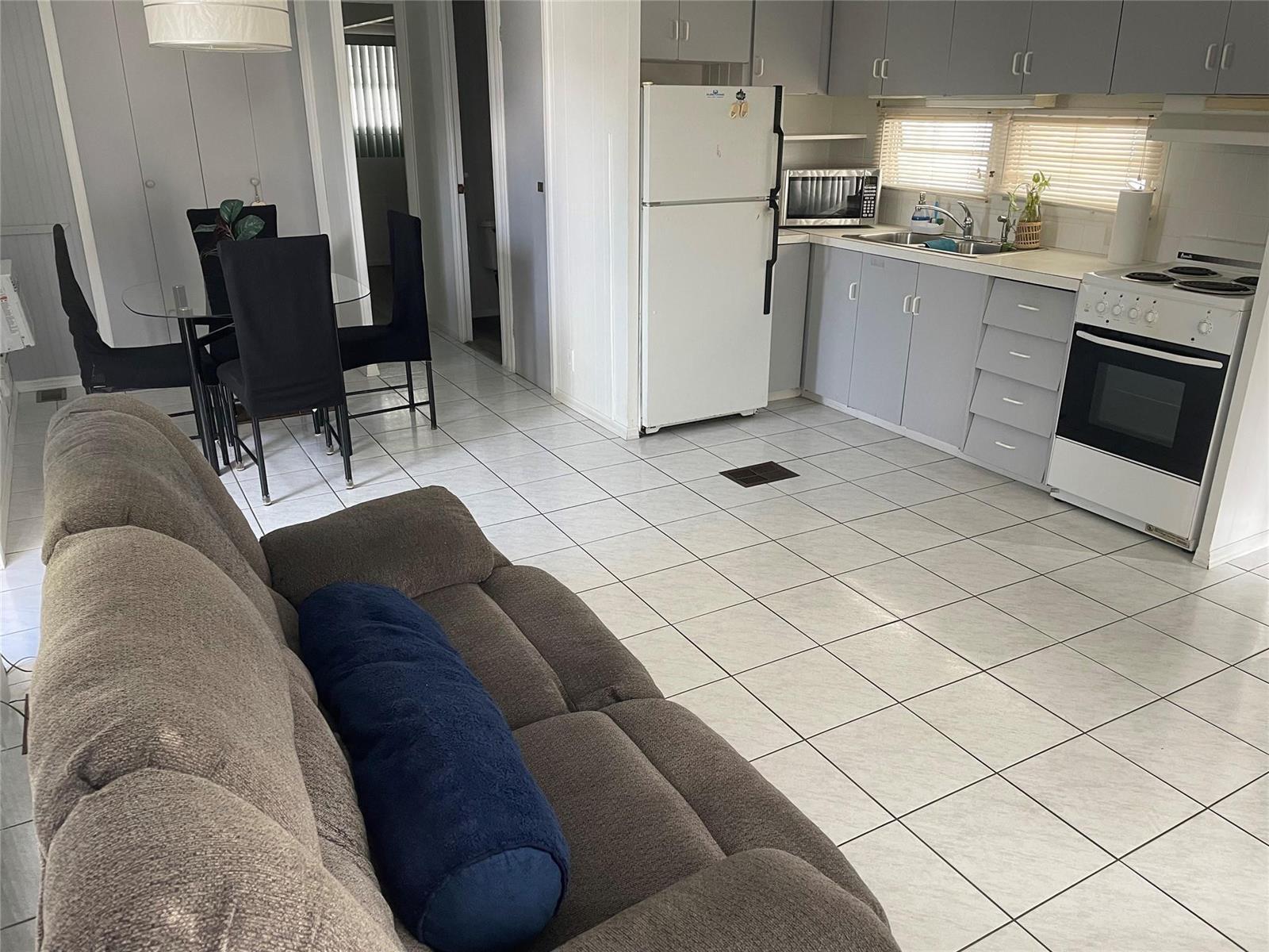 812 SW 1ST Court, Hallandale Beach FL 33009 photo 2