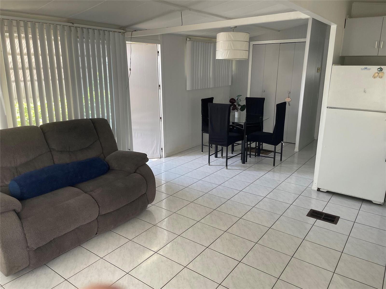 812 SW 1ST Court, Hallandale Beach FL 33009 photo 3