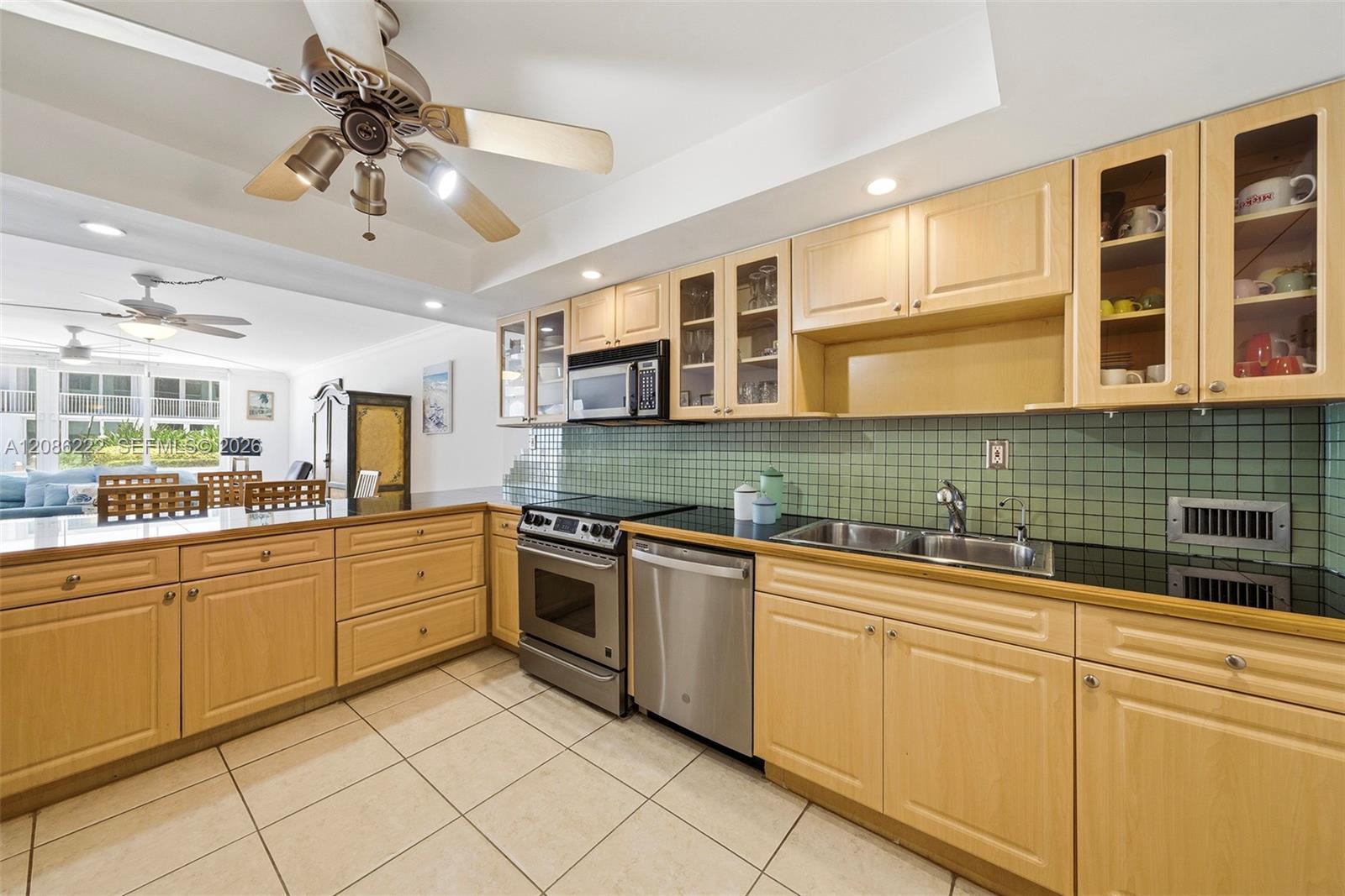5401 Collins Ave # 108, Miami Beach FL 33140 photo 2