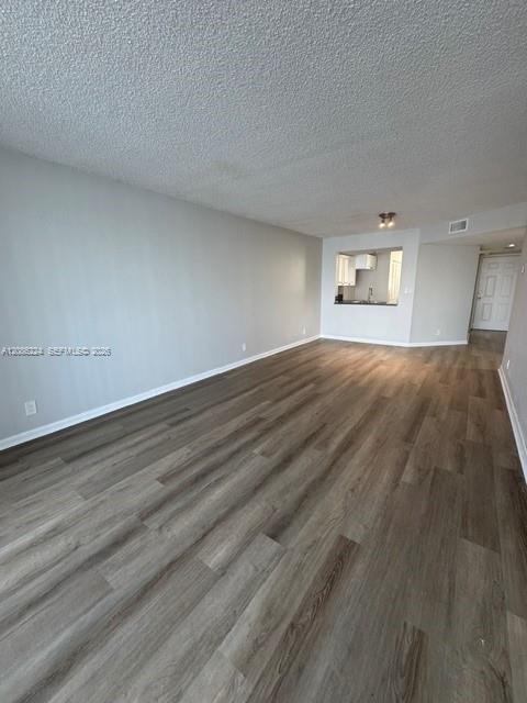 116 Lake Emerald Dr # 202, Oakland Park FL 33309 photo 2