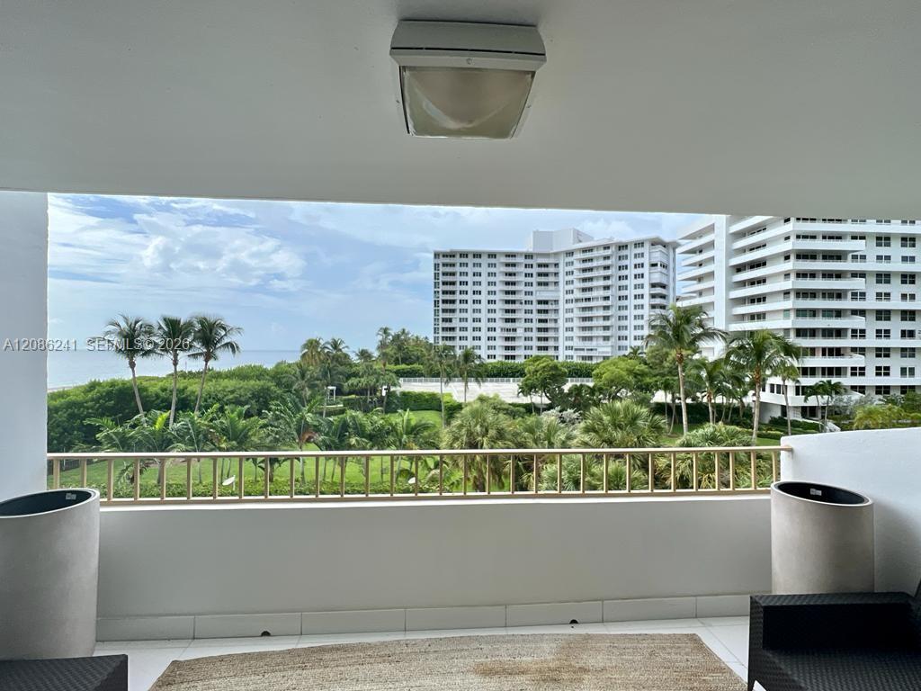 177 Ocean Lane Dr # 405, Key Biscayne FL 33149 photo 2
