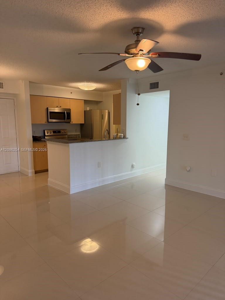 2451 Centergate Dr # 101, Miramar FL 33025