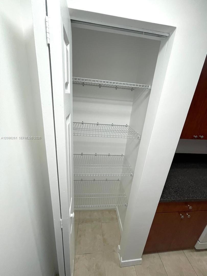 115 SW 11th St # 704, Miami FL 33130 photo 4