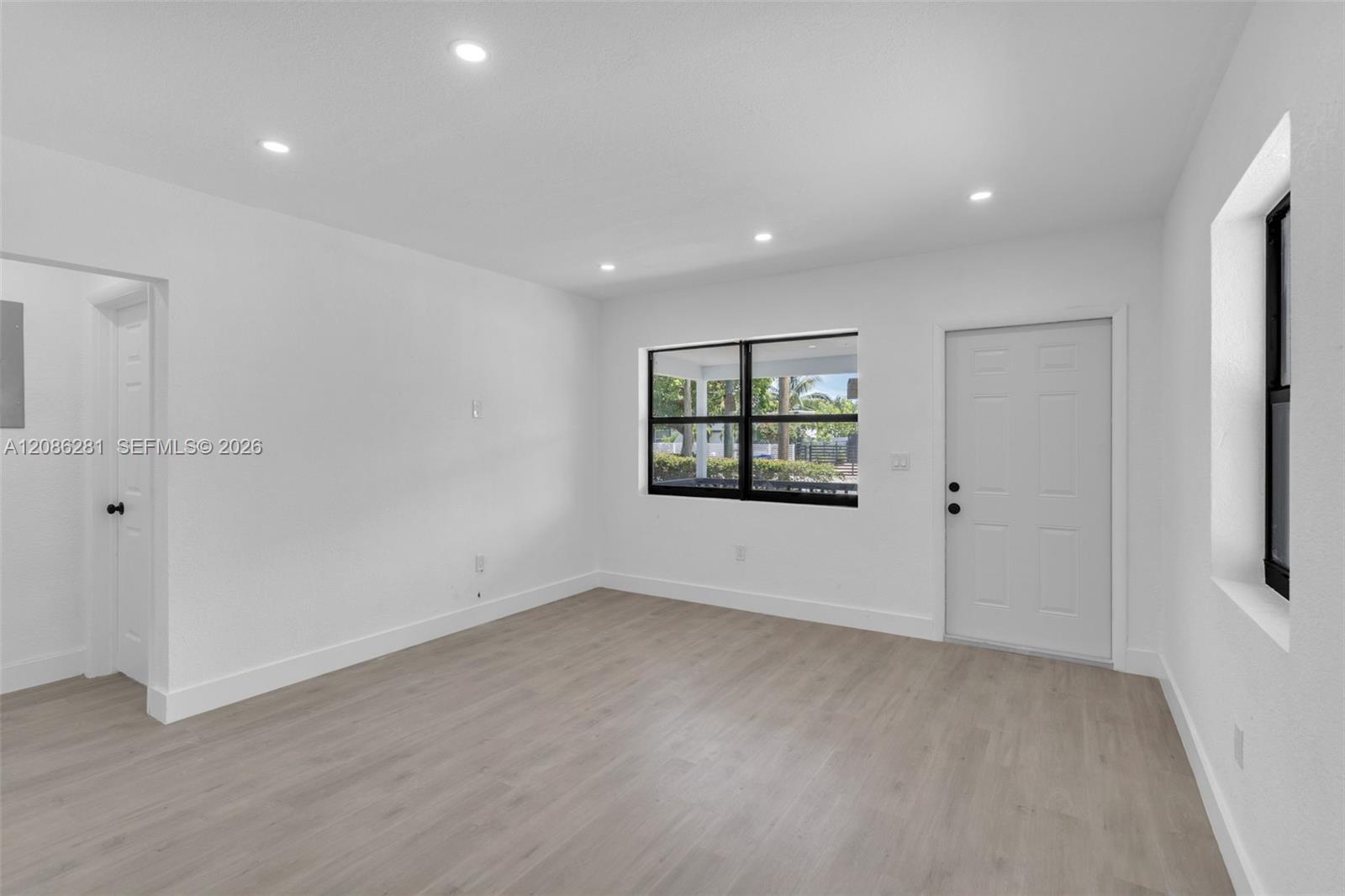 2121 NW 86th Ter, Miami FL 33147 photo 5