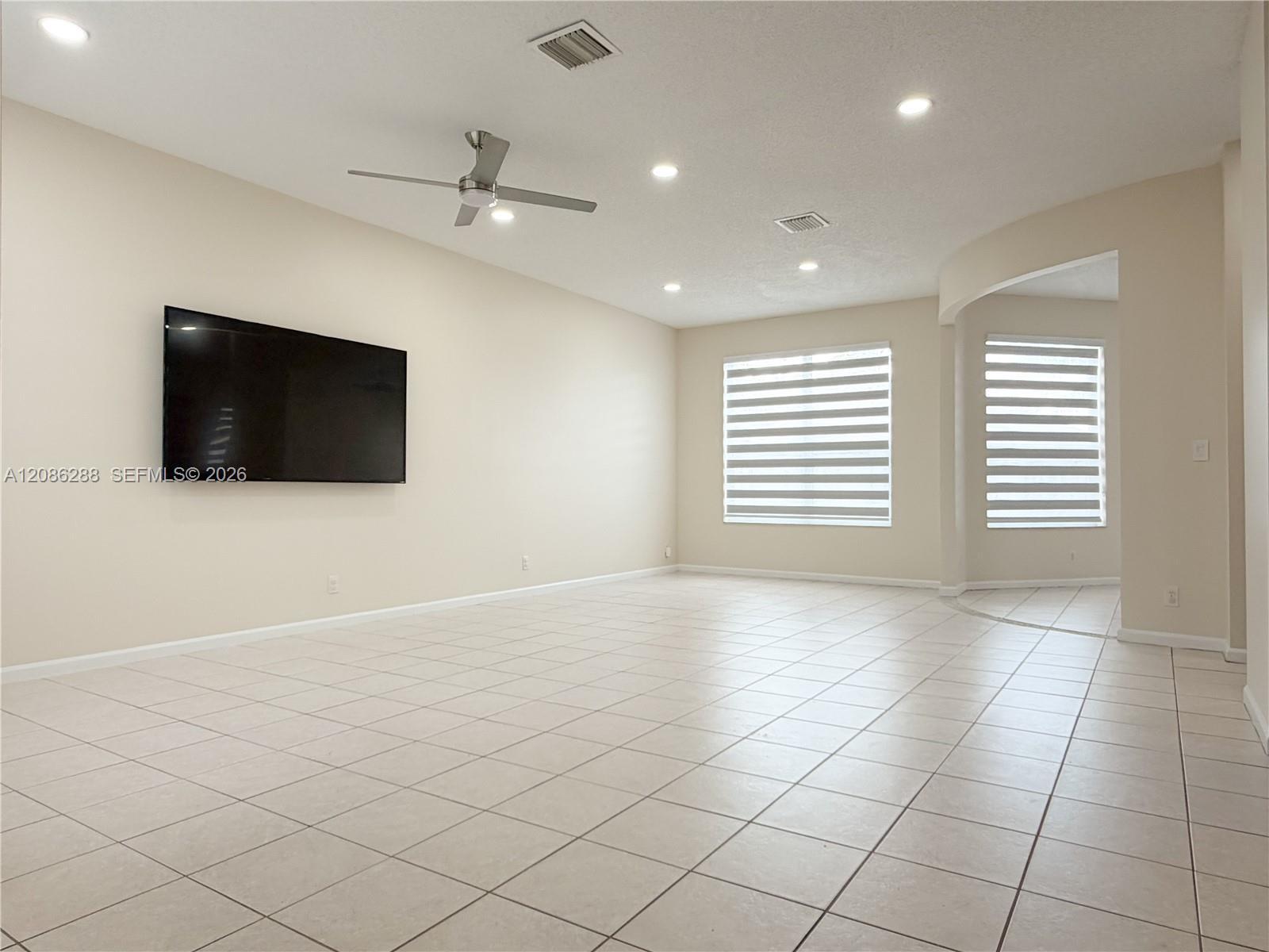 2075 SW 159th Ave, Miramar FL 33027 photo 4