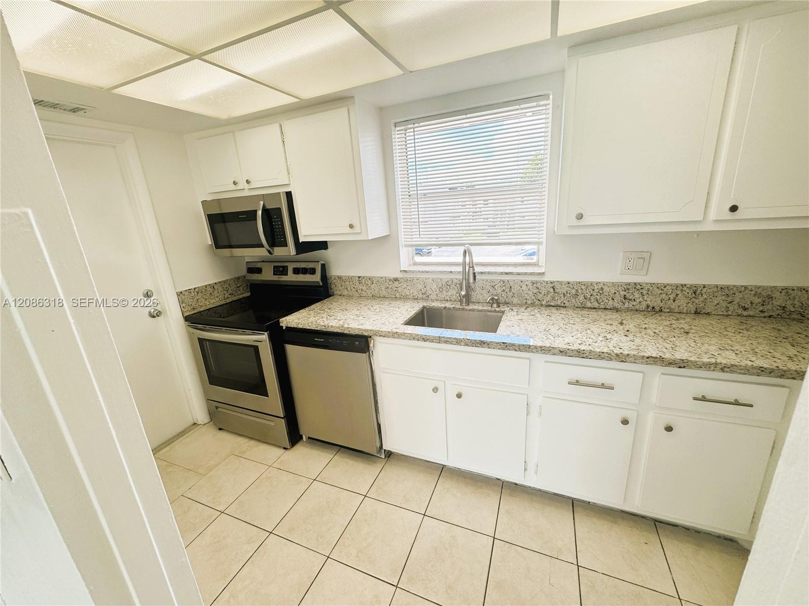 7340 SW 82nd St # C204, Miami FL 33143 photo 2