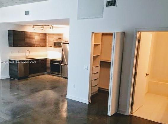 151 SE 1st # 1007, Miami FL 33131 photo 3