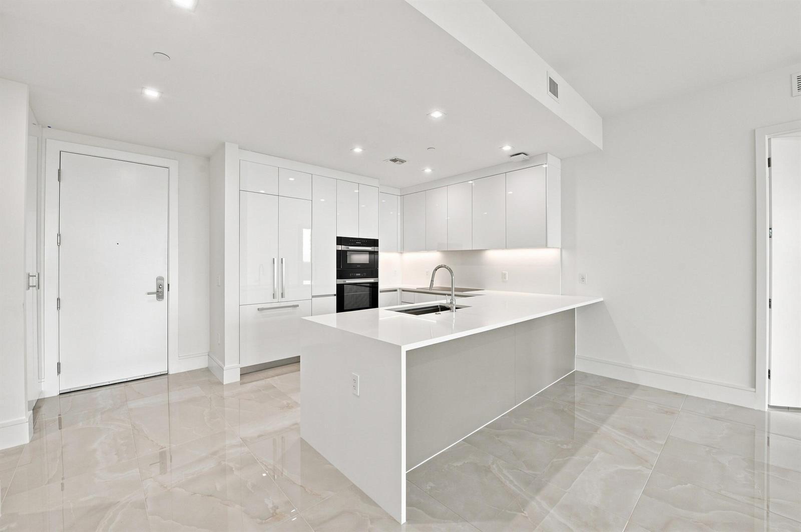 220 Lake Shore Drive # 1517, Lake Park FL 33403 photo 2