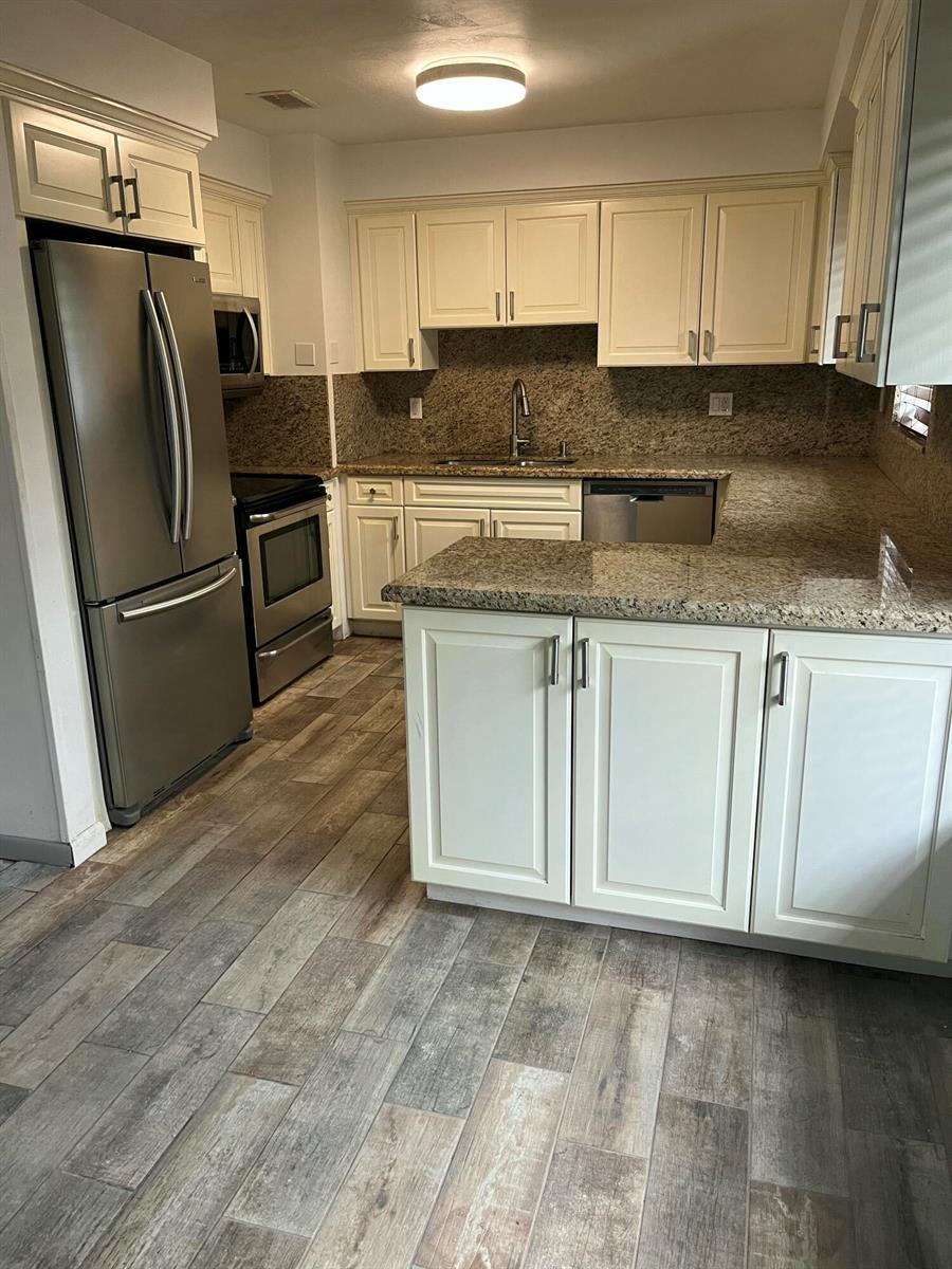 333 NW 26TH Court, Wilton Manors FL 33311 photo 3