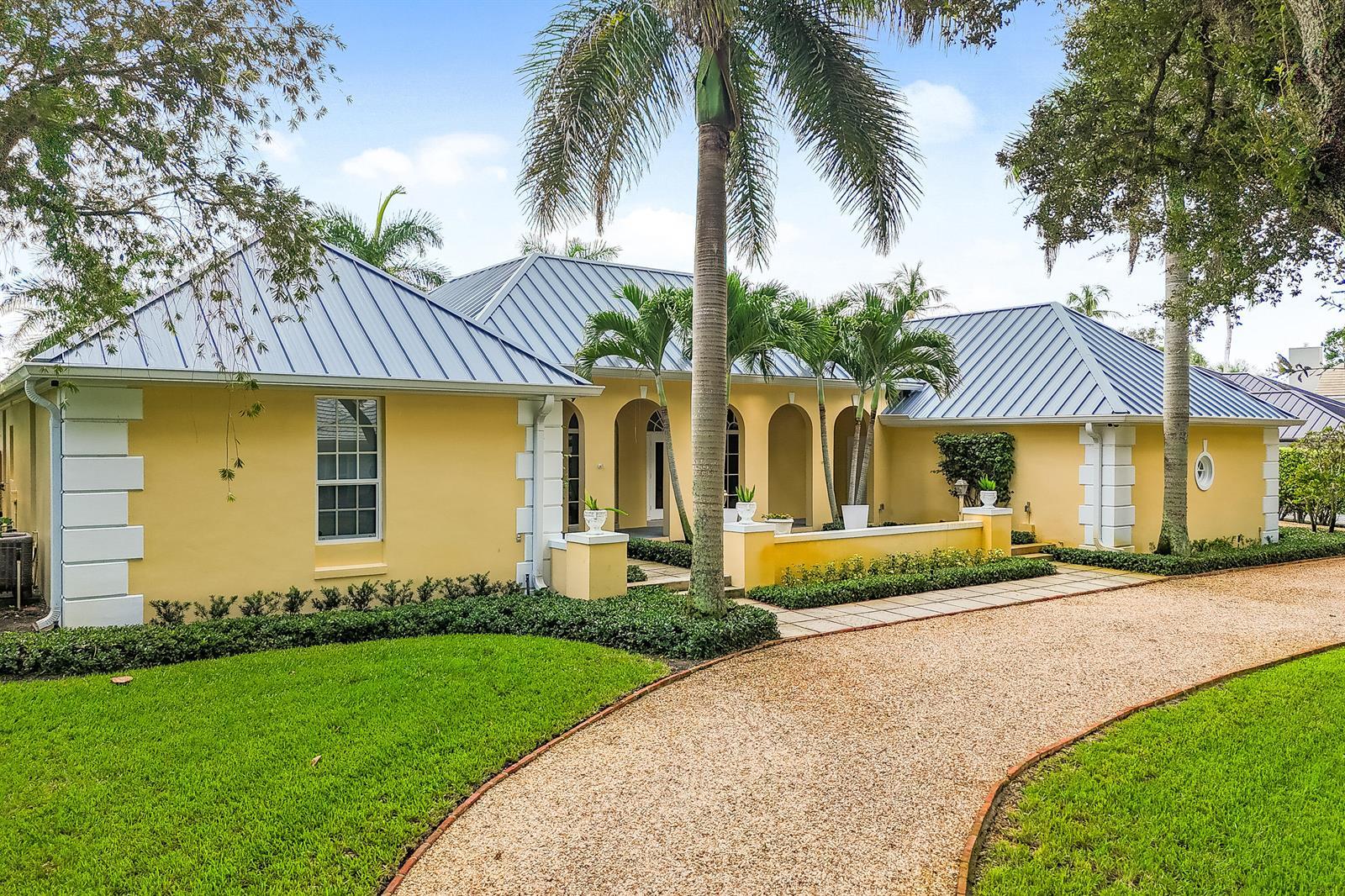 18444 SE Heritage Drive, Tequesta FL 33469 photo 2