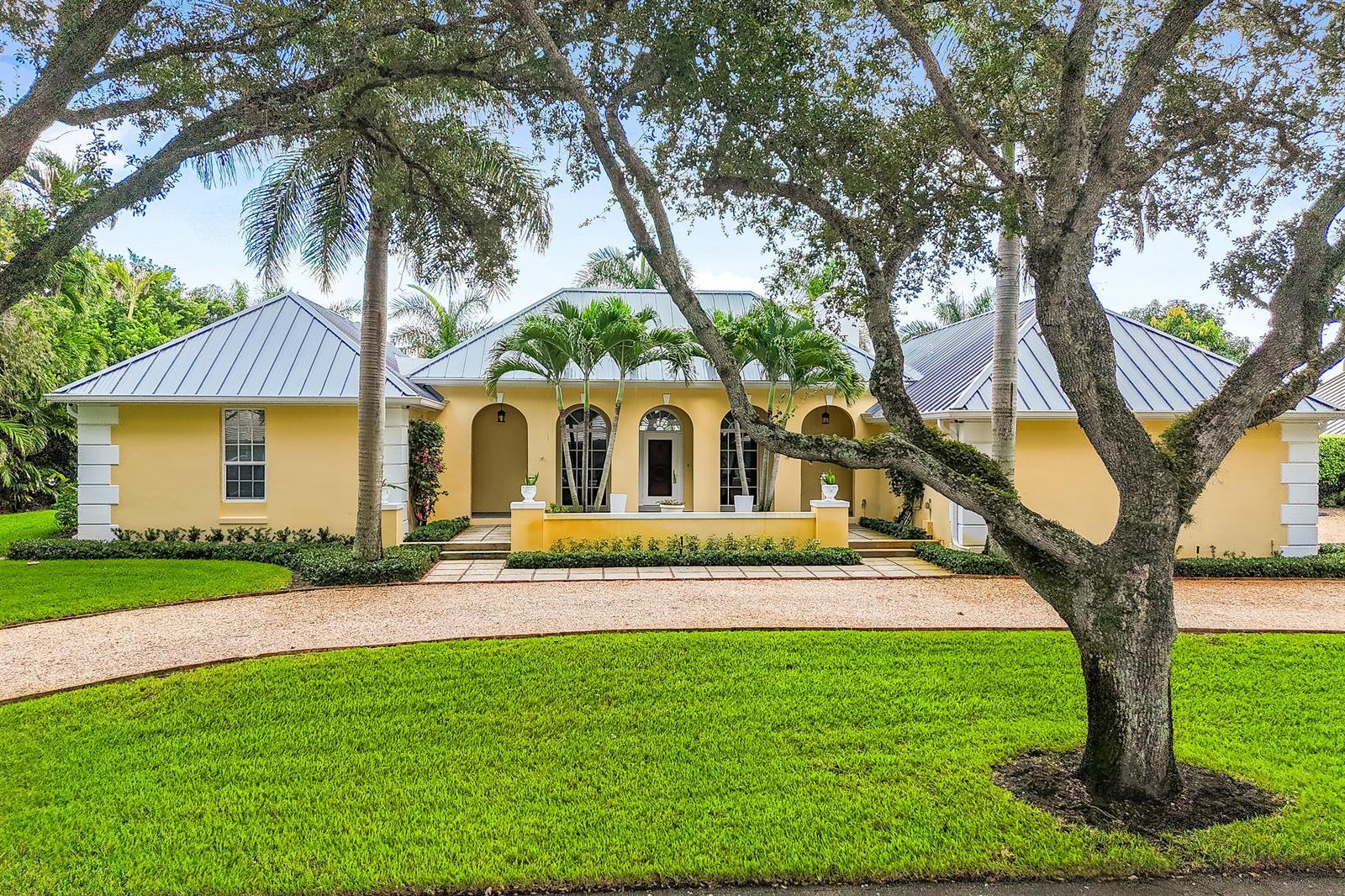 18444 SE Heritage Drive, Tequesta FL 33469