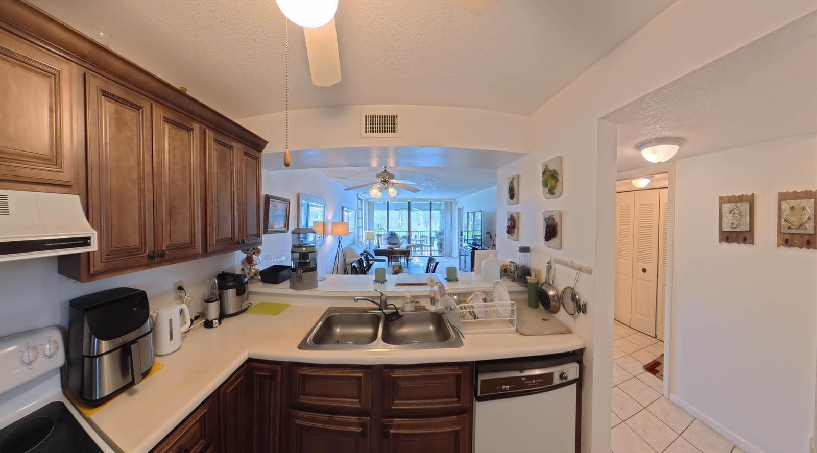 6618 CORAL LAKE Drive # 206, Margate FL 33063 photo 3