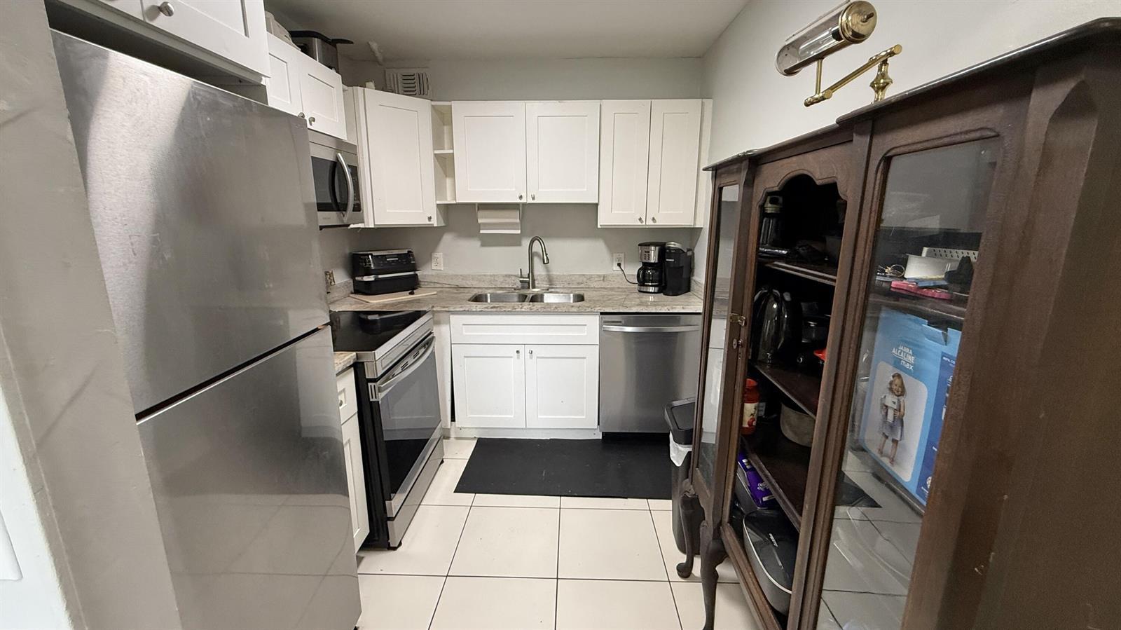 1037 ASHBY D, Deerfield Beach FL 33442 photo 4