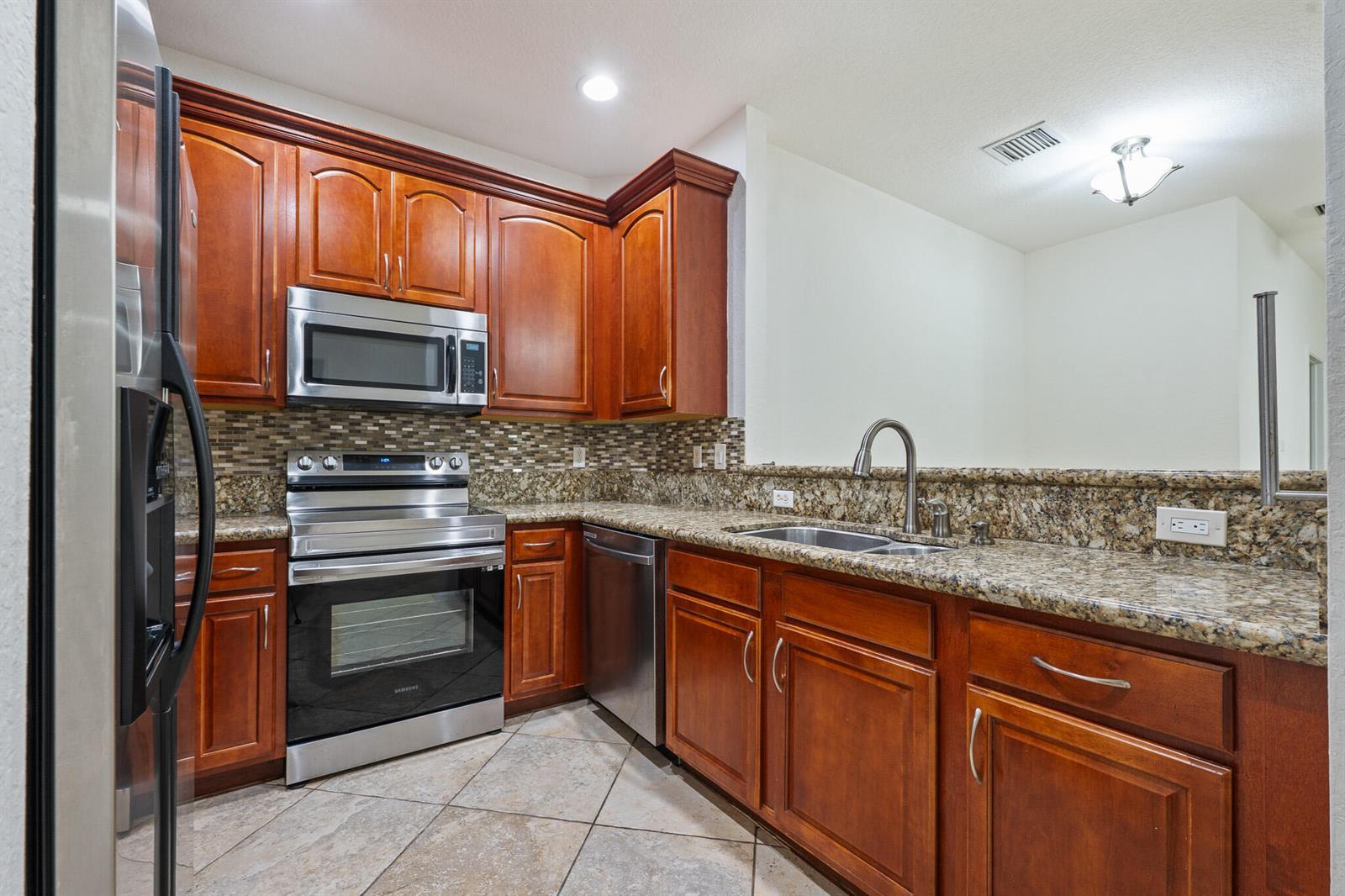 9143 Whistable Walk, Tamarac FL 33321 photo 5