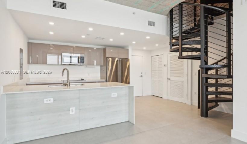13800 Highland Dr, North Miami Beach FL 33181 photo 3
