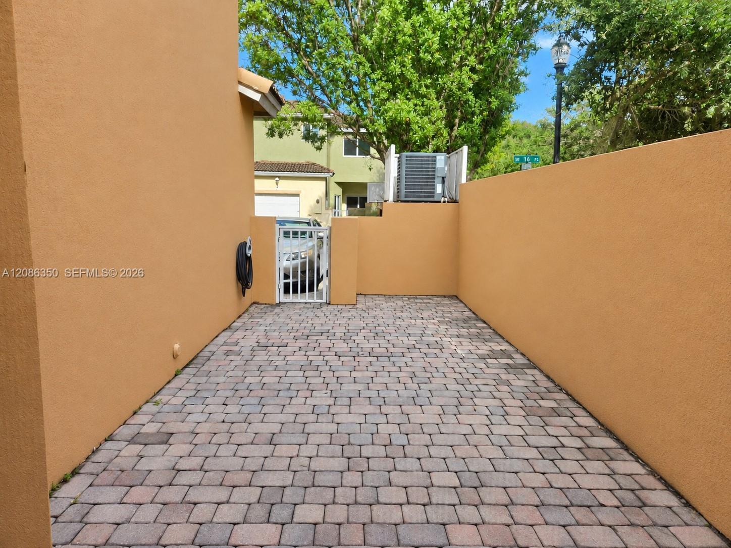 2356 SE 16th Pl, Homestead FL 33035 photo 3