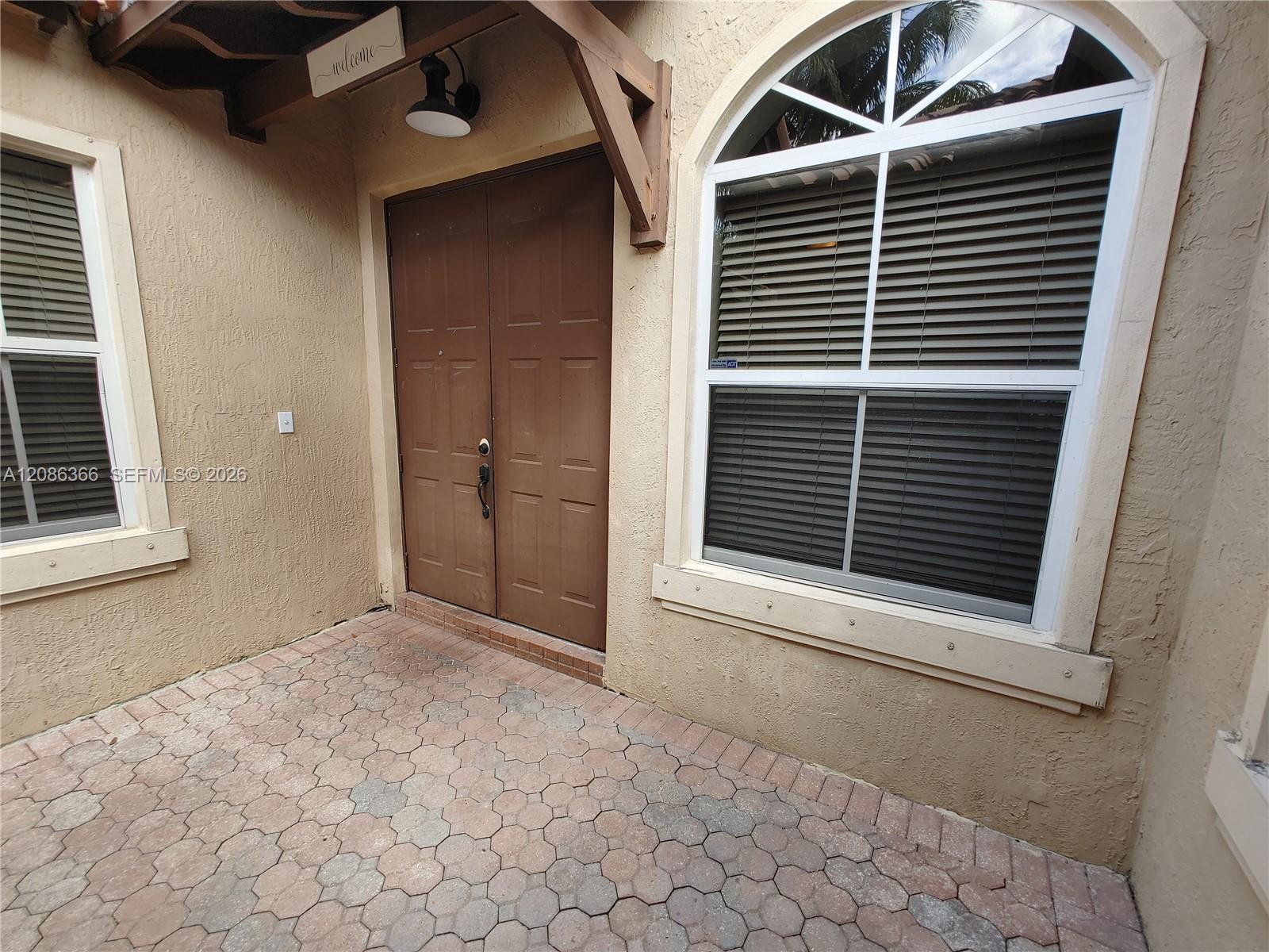 15243 SW 28 TE, Miami FL 33185 photo 3